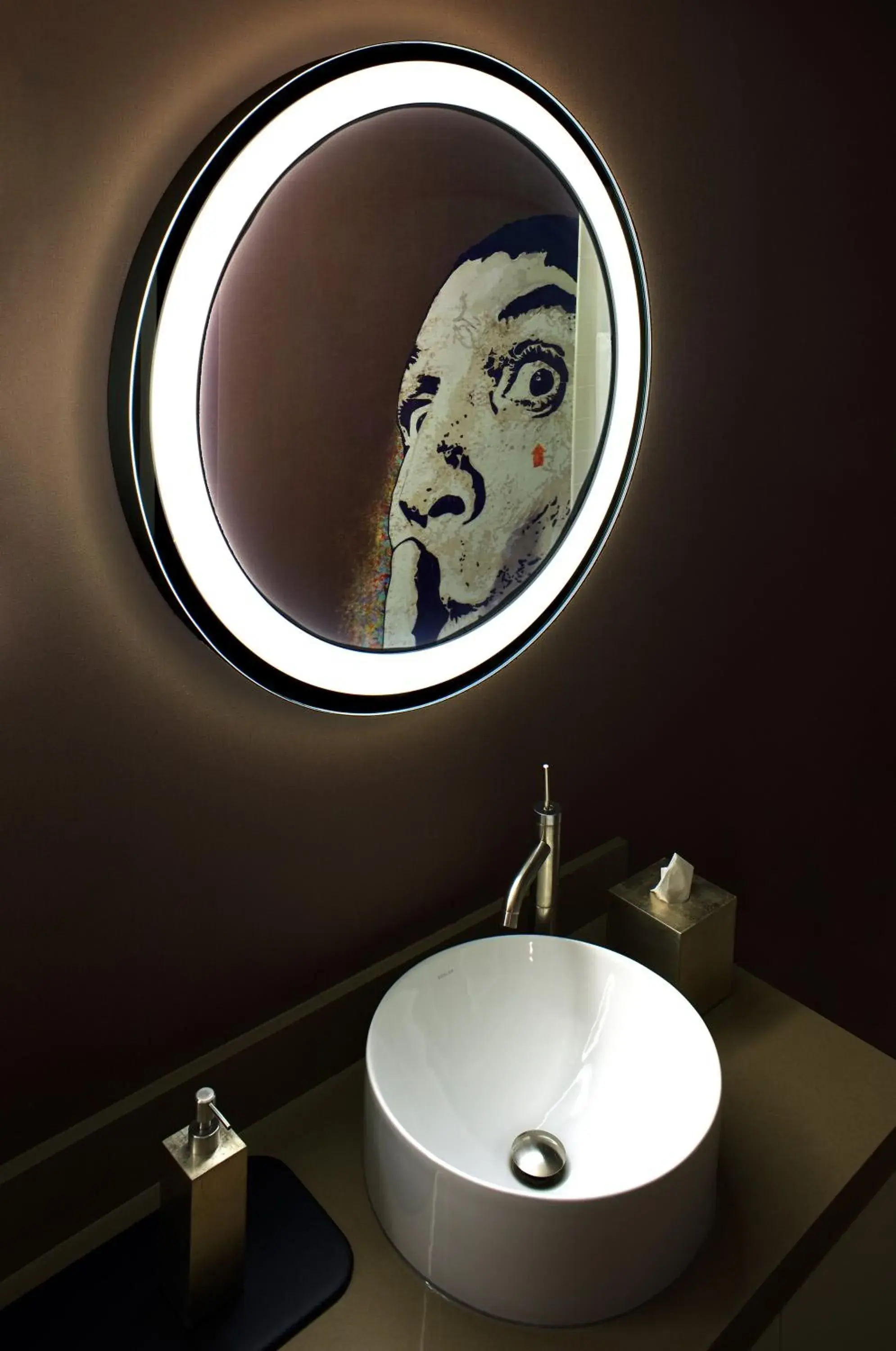 Suite with Tub and Walk-In Shower in Kimpton Hotel Vintage Portland by IHG Suite with Tub and Walk-In Shower in Kimpton Hotel Vintage Portland by IHG