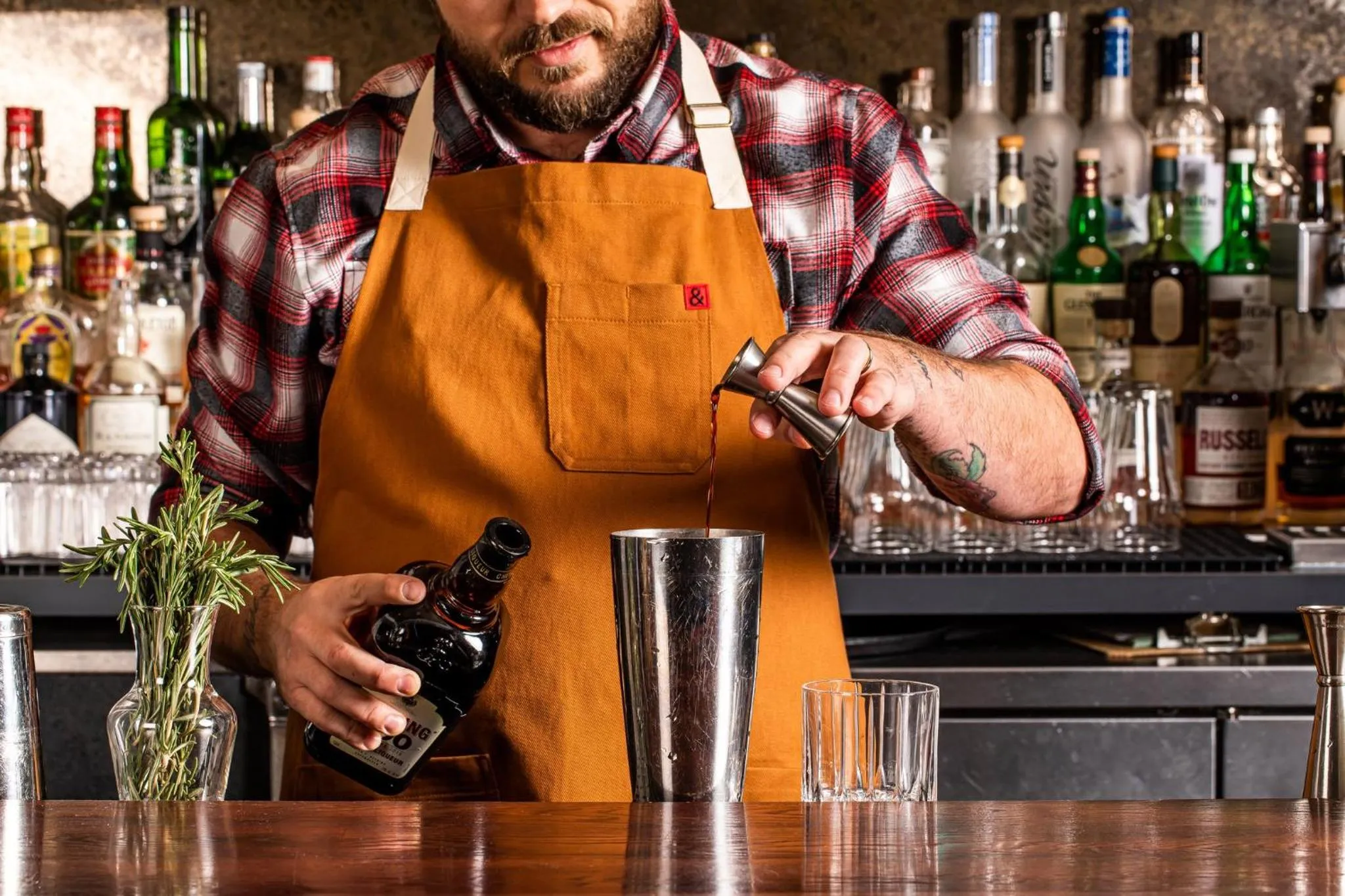 Lounge or bar in Kimpton Hotel Vintage Portland by IHG