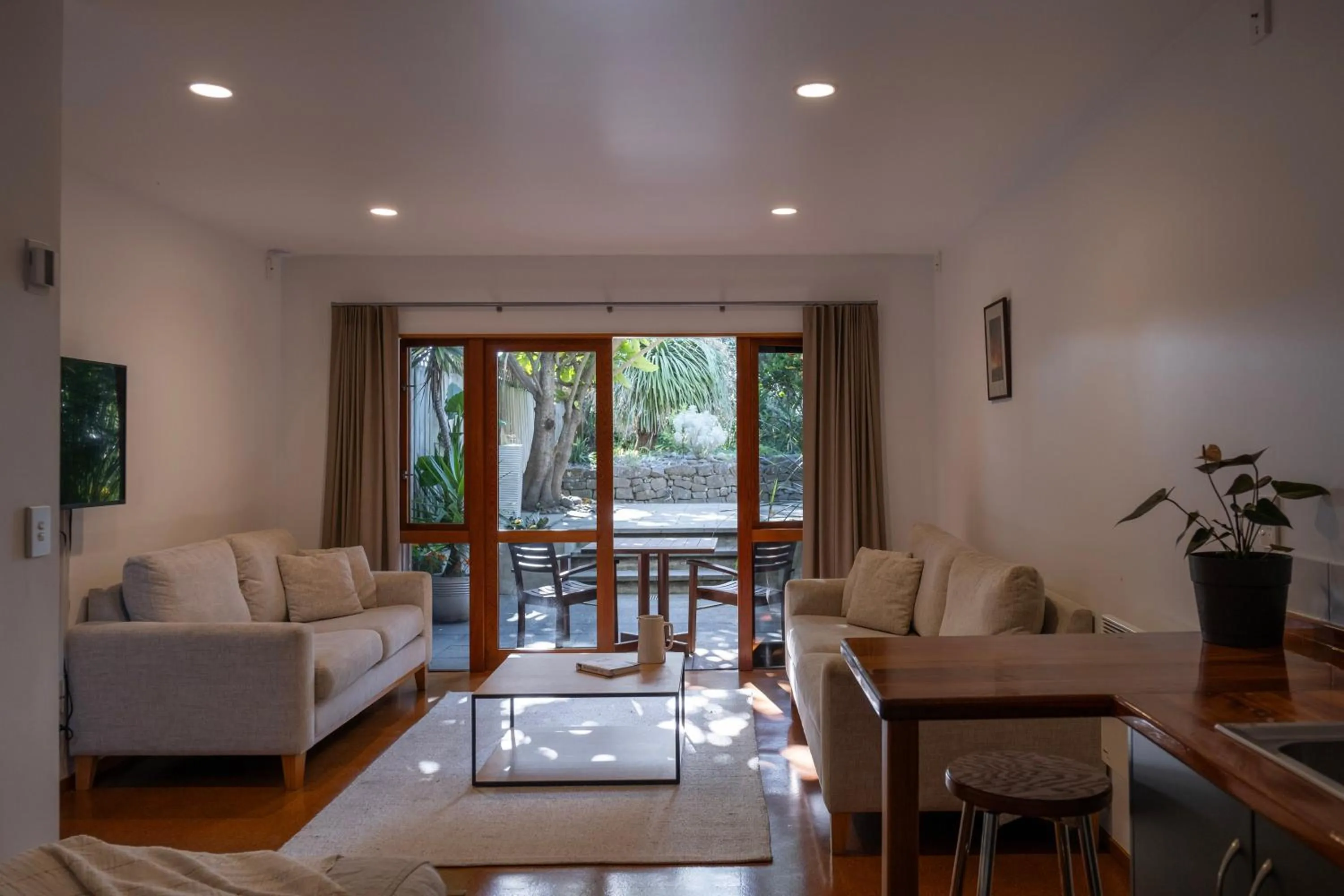 Bow Street Apartments & Cottage