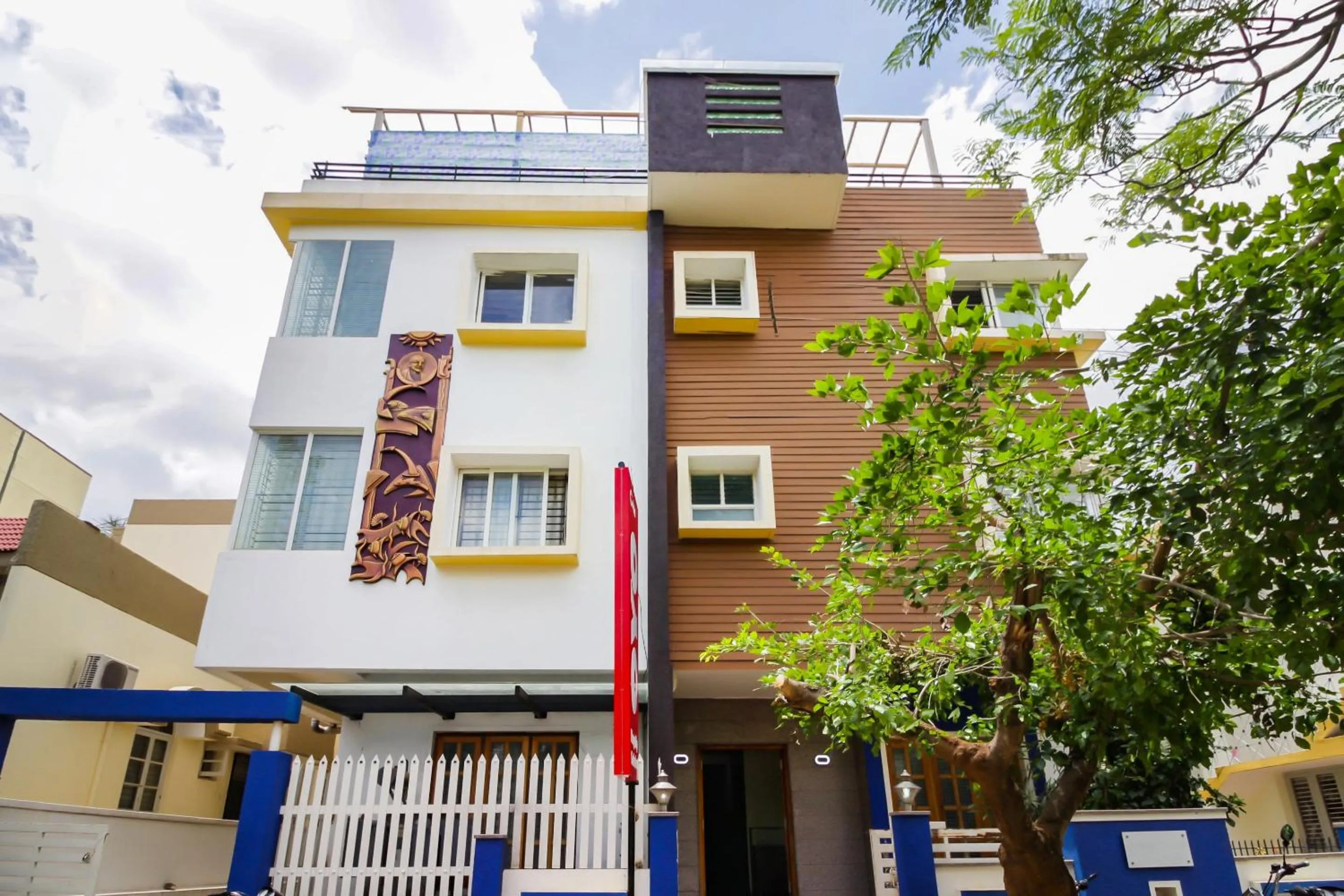 Facade/entrance in Collection O The Olive Shine