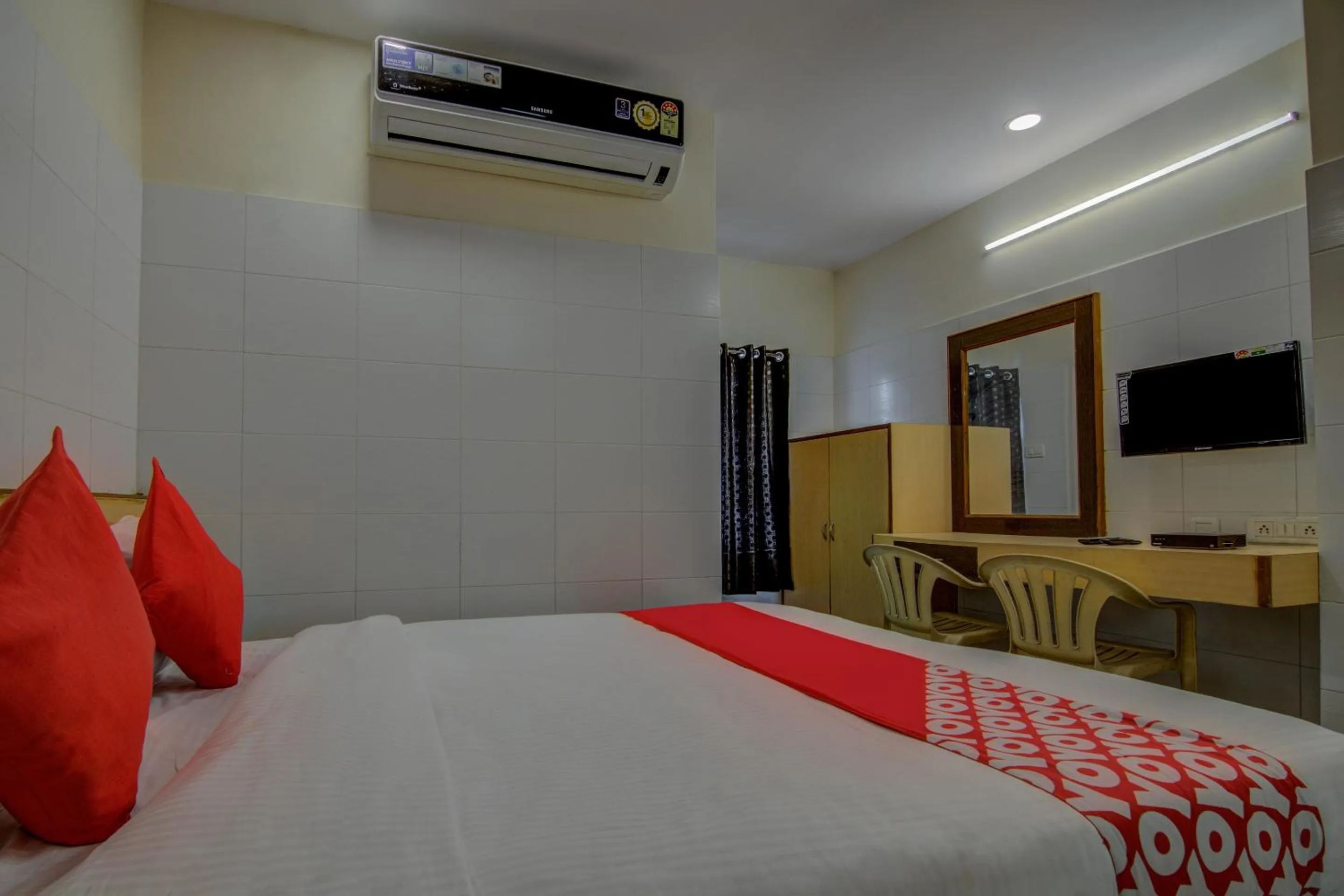 Bedroom in Hotel O Mayur's residency