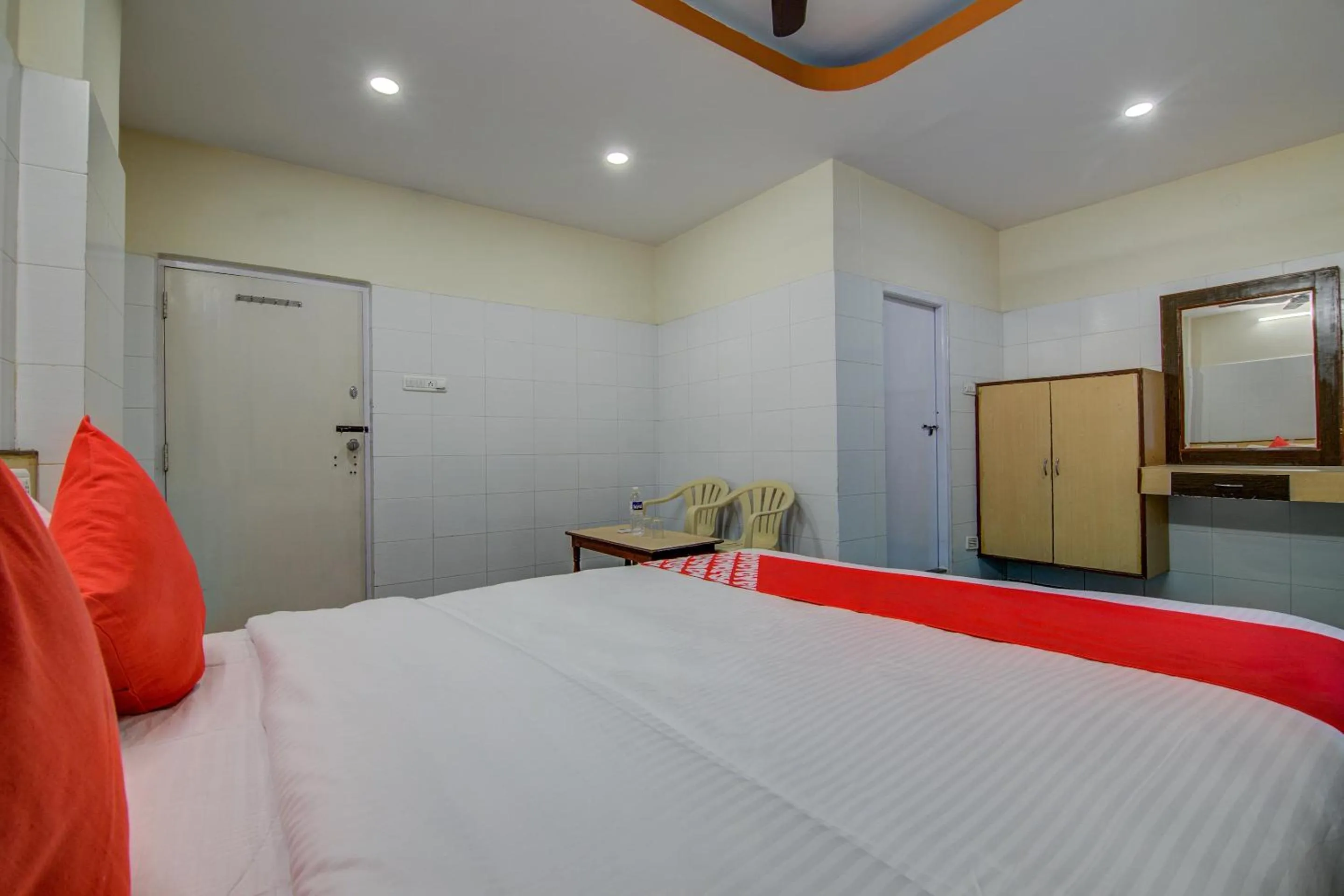 Bedroom in Hotel O Mayur's residency