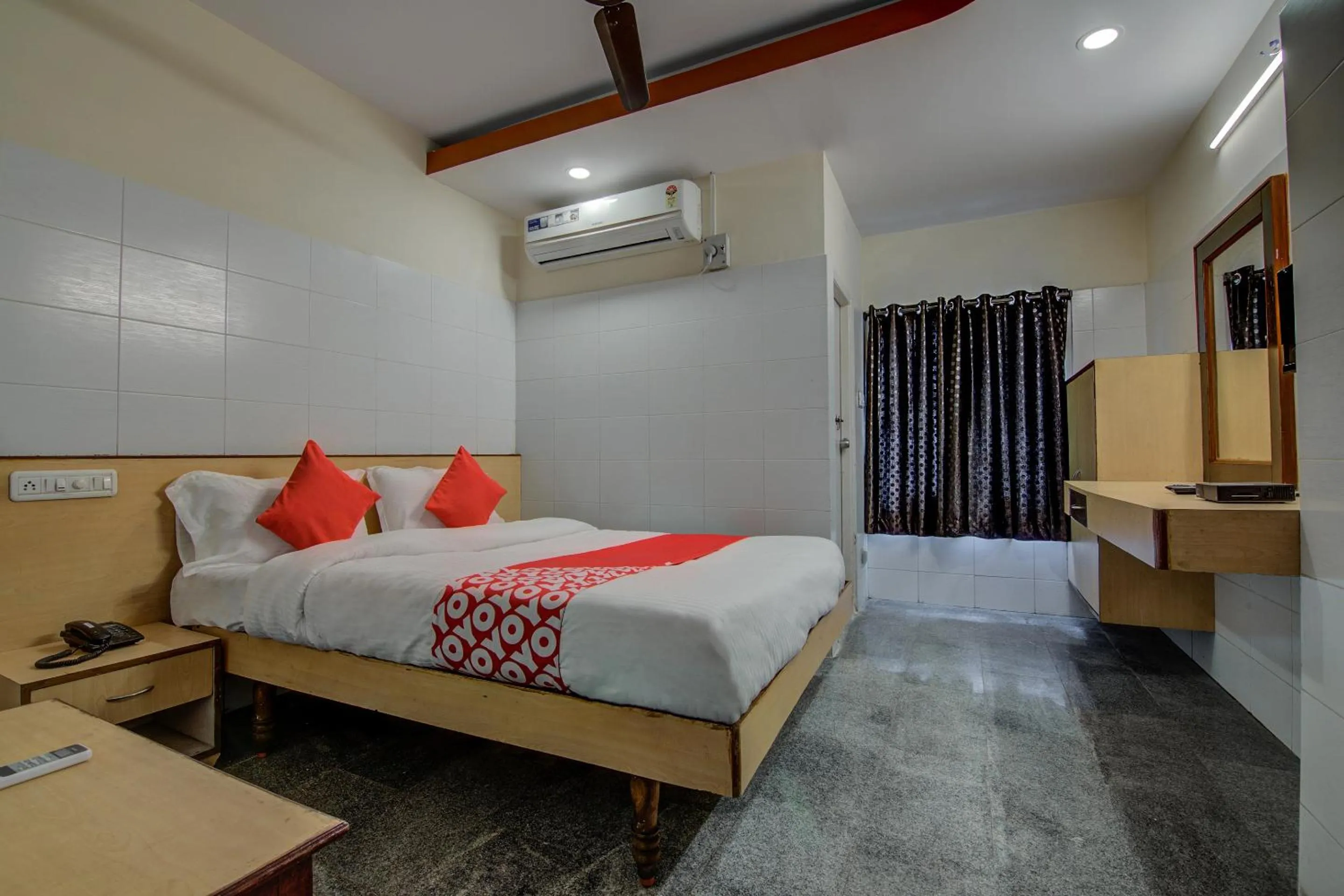 Bedroom, Bed in Hotel O Mayur's Residency Near Malkpet