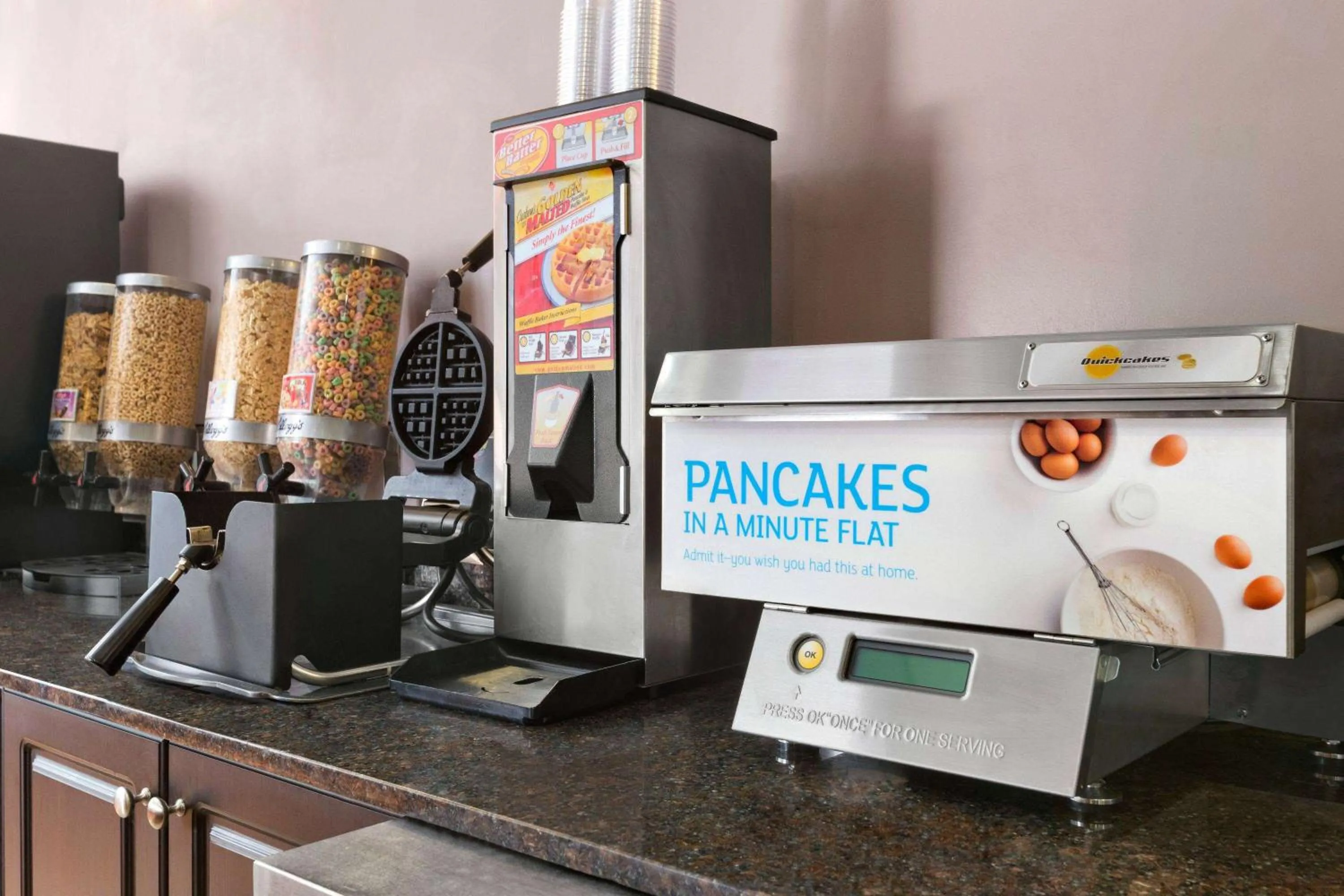 Restaurant/places to eat in Travelodge by Wyndham Meadow Lake