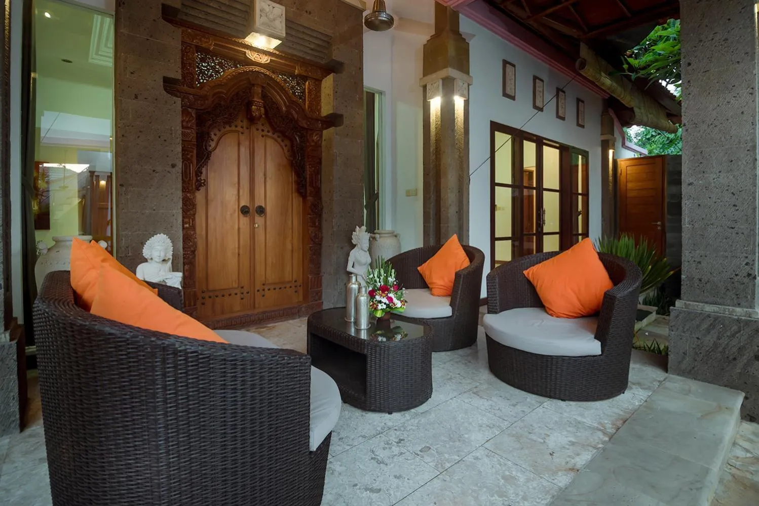 Living room in Georgina Estate by Villas Direct Bali