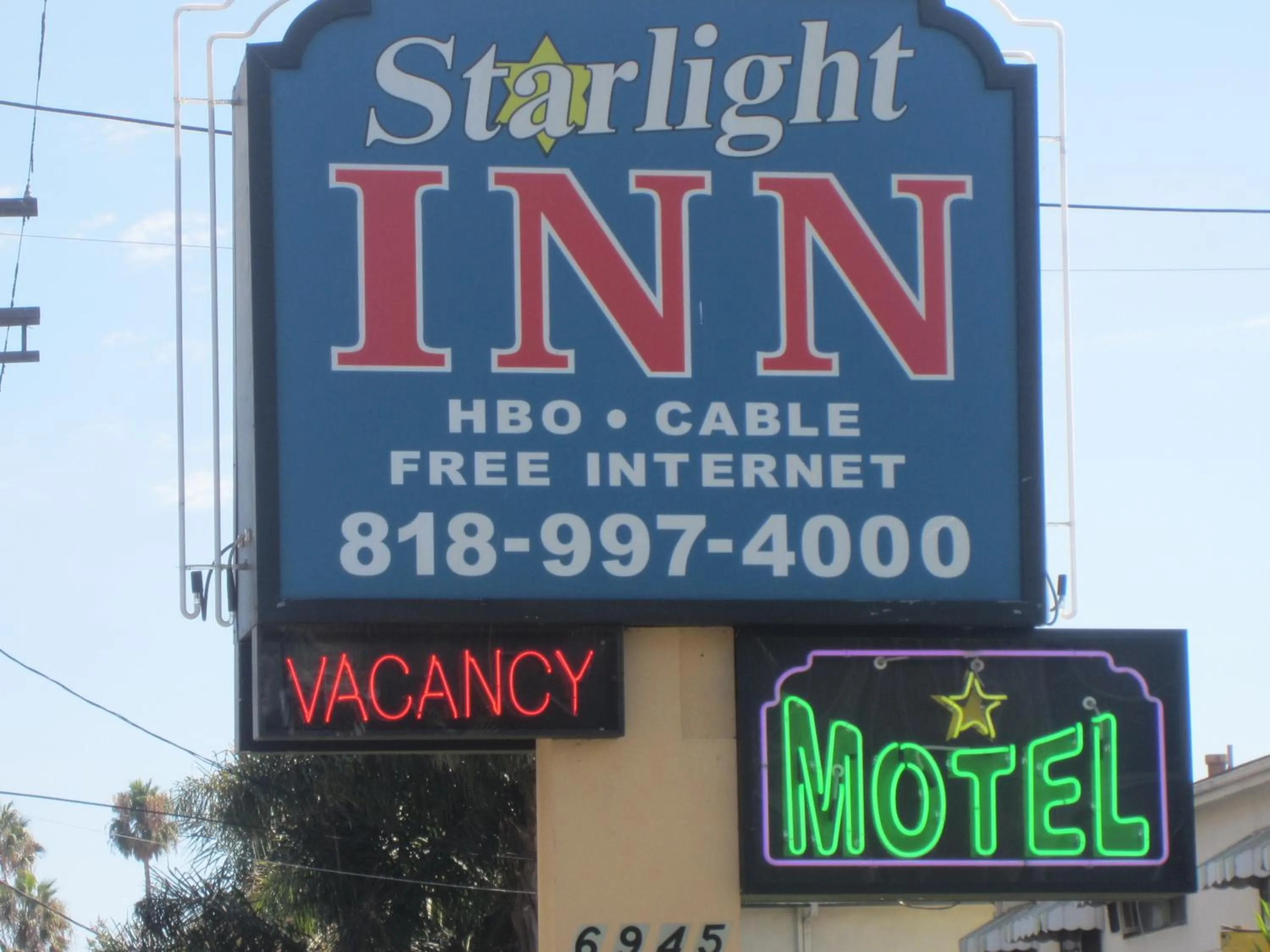 Property logo or sign in Starlight Inn Van Nuys