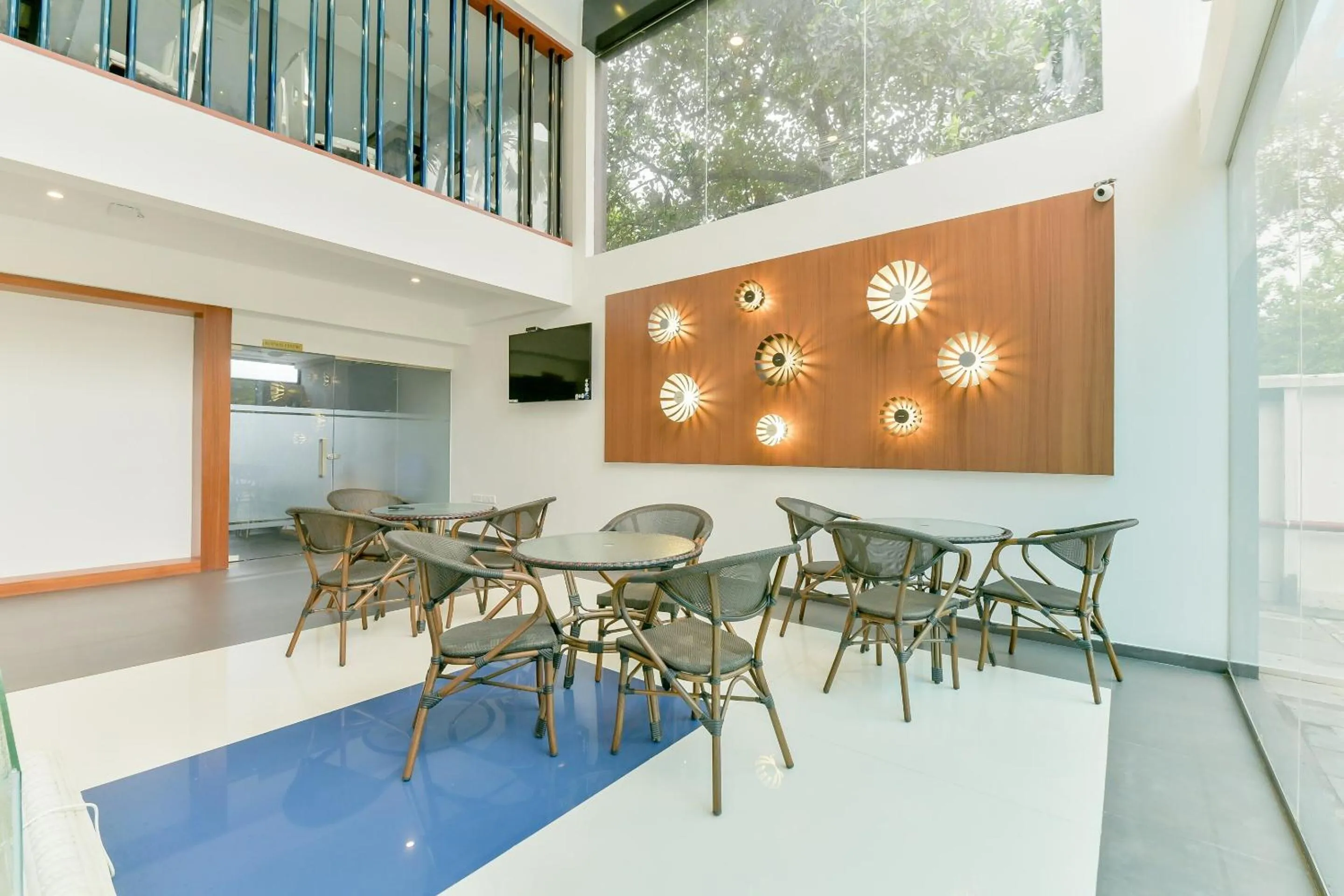 Lobby or reception in Super Townhouse Edassery Blue Bells