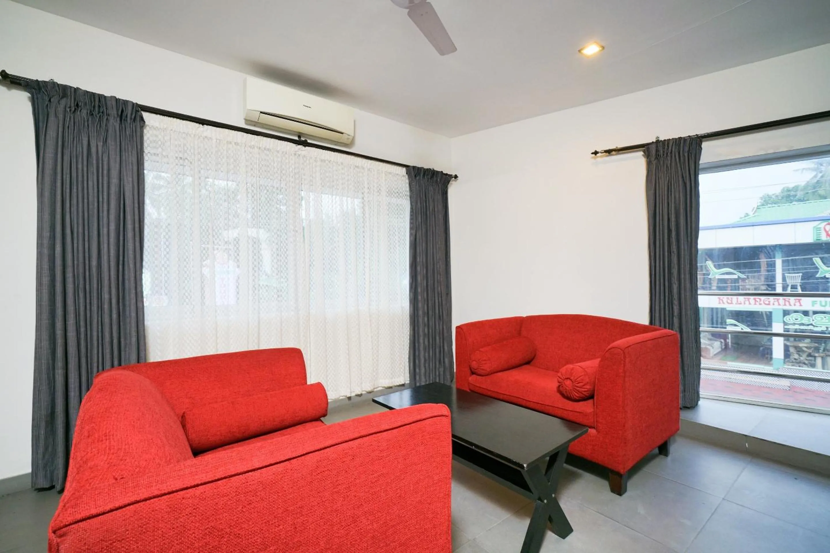 Bedroom in Townhouse Mookkannoor Tourist Home