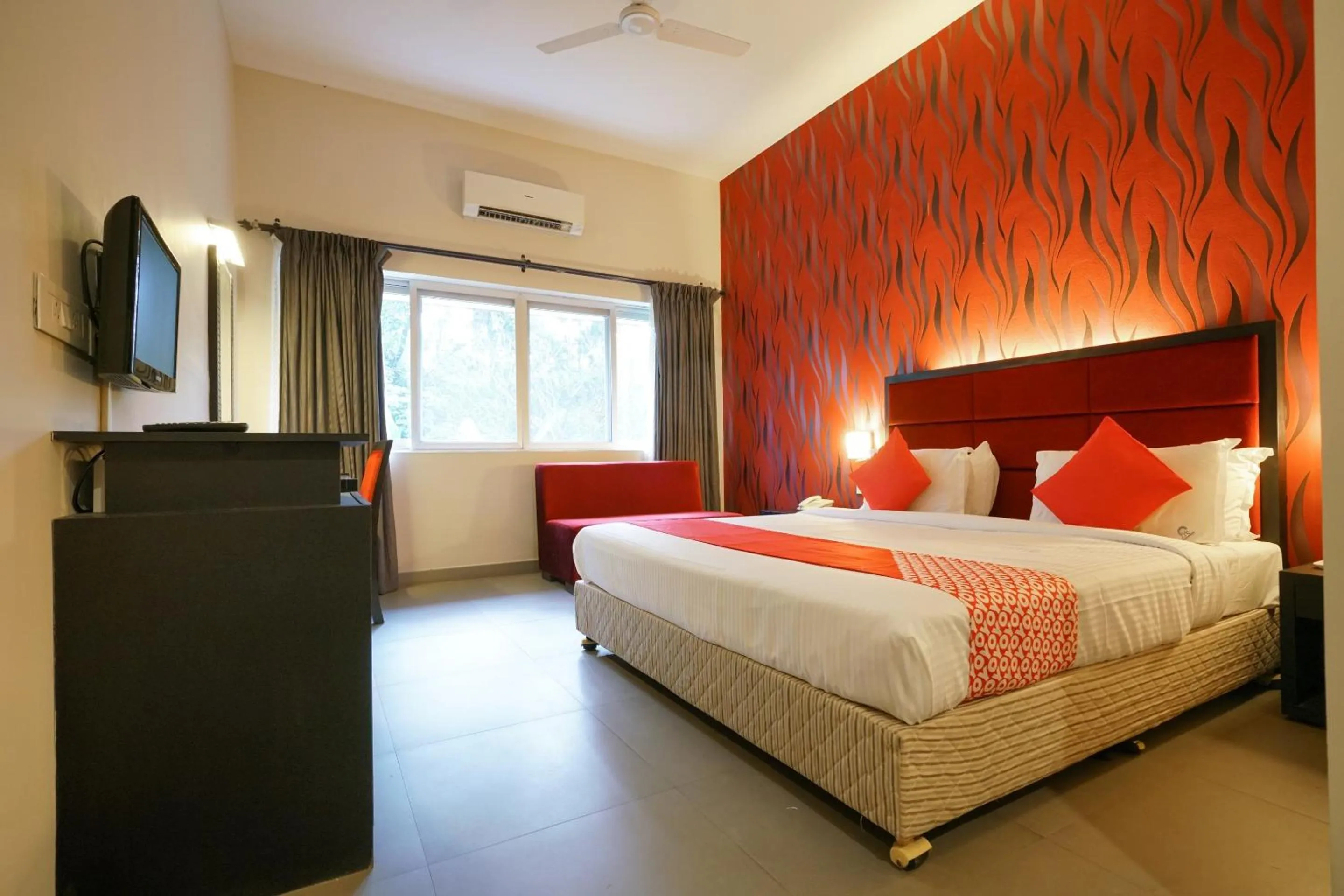 Bedroom, Bed in Super Townhouse Mookkannoor Tourist Home