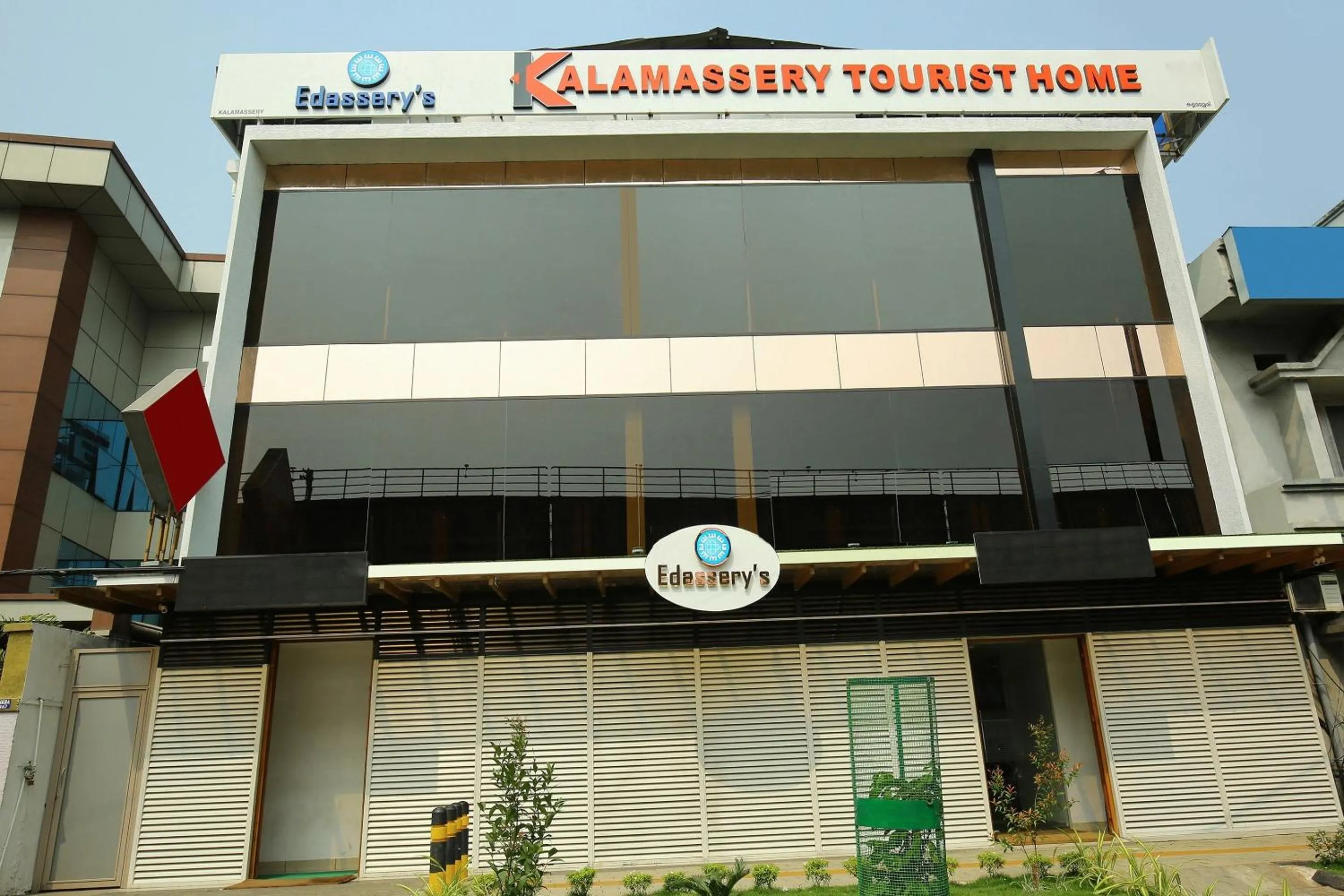 Facade/entrance in Super Townhouse Edasserys Kalamassery Tourist Home