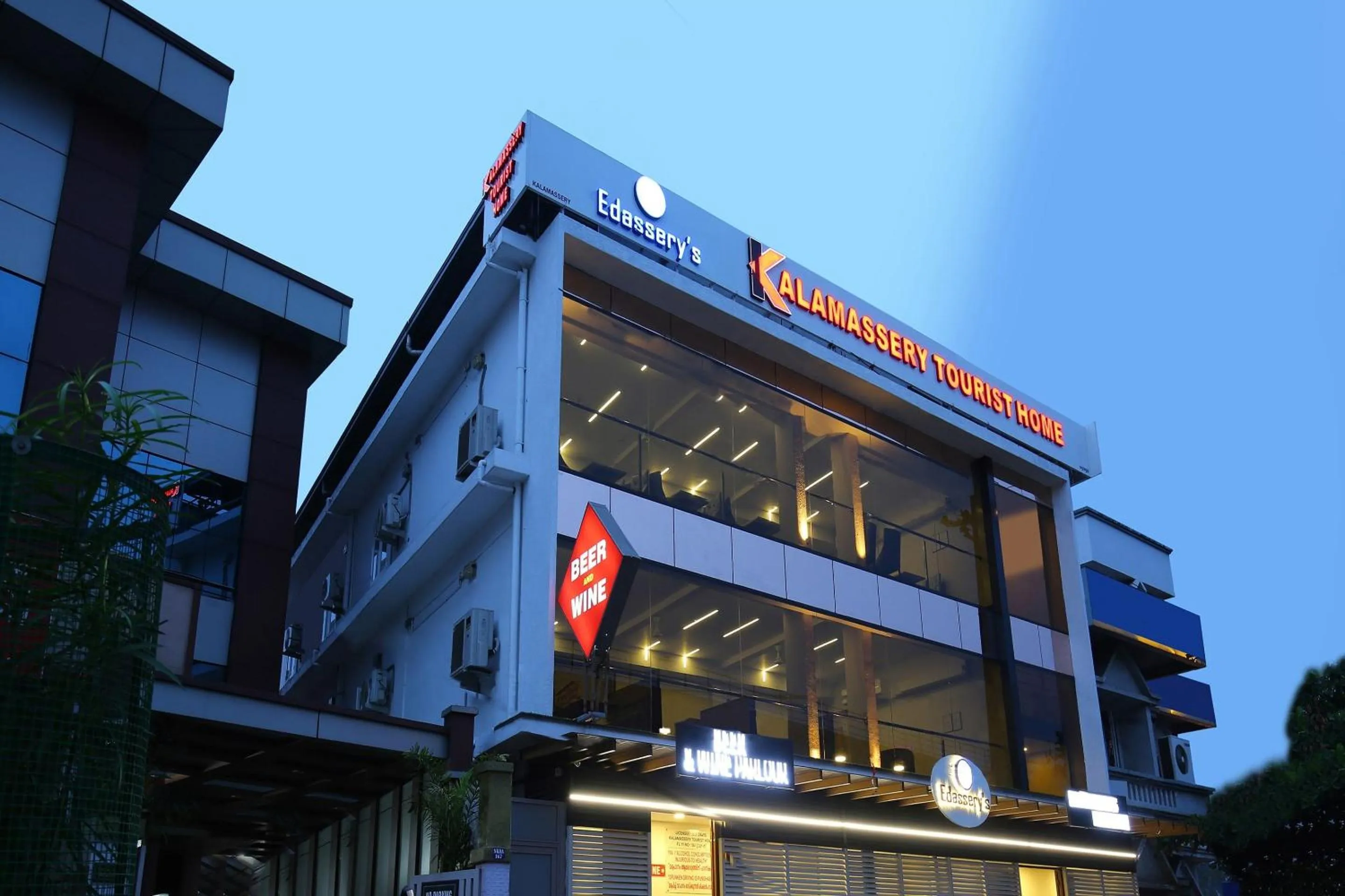 Facade/entrance in Super Townhouse Edasserys Kalamassery Tourist Home