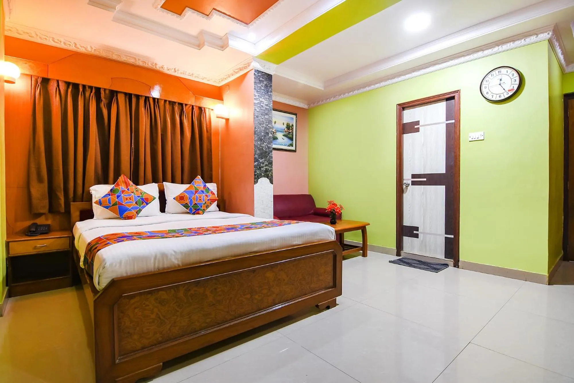 Bed in FabExpress Wild Orchid - 800m from Medica Superspecialty Hospital