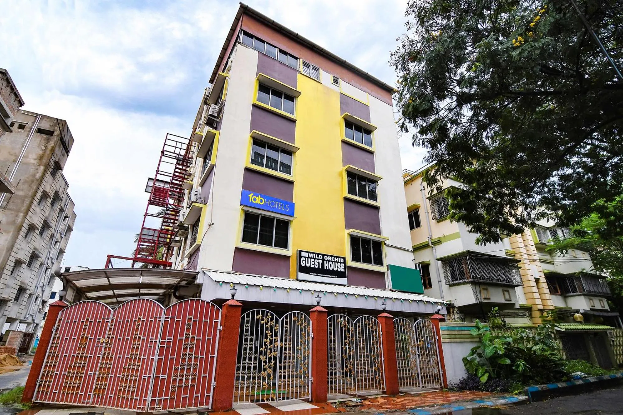 Property building in FabExpress Wild Orchid - 800m from Medica Superspecialty Hospital