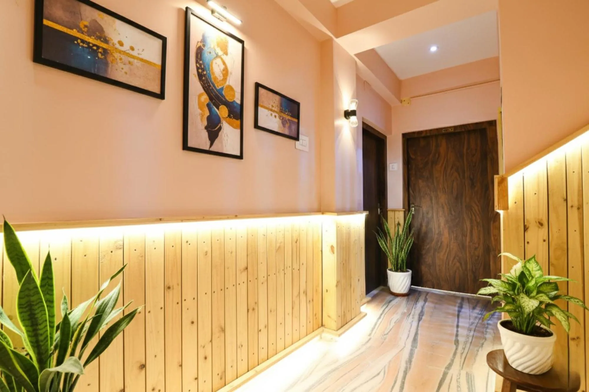 Lobby or reception in FabHotel The Golden Orchid