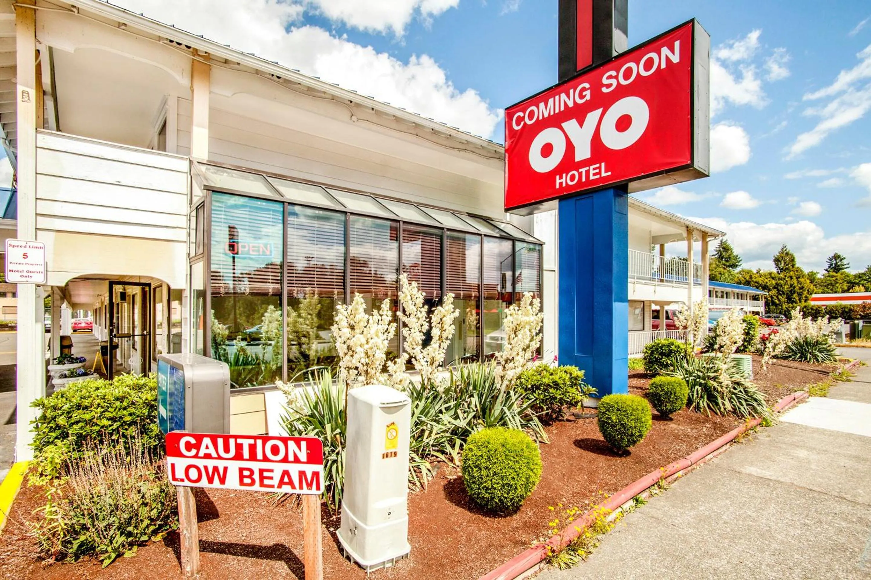 Facade/entrance in OYO Hotel Centralia
