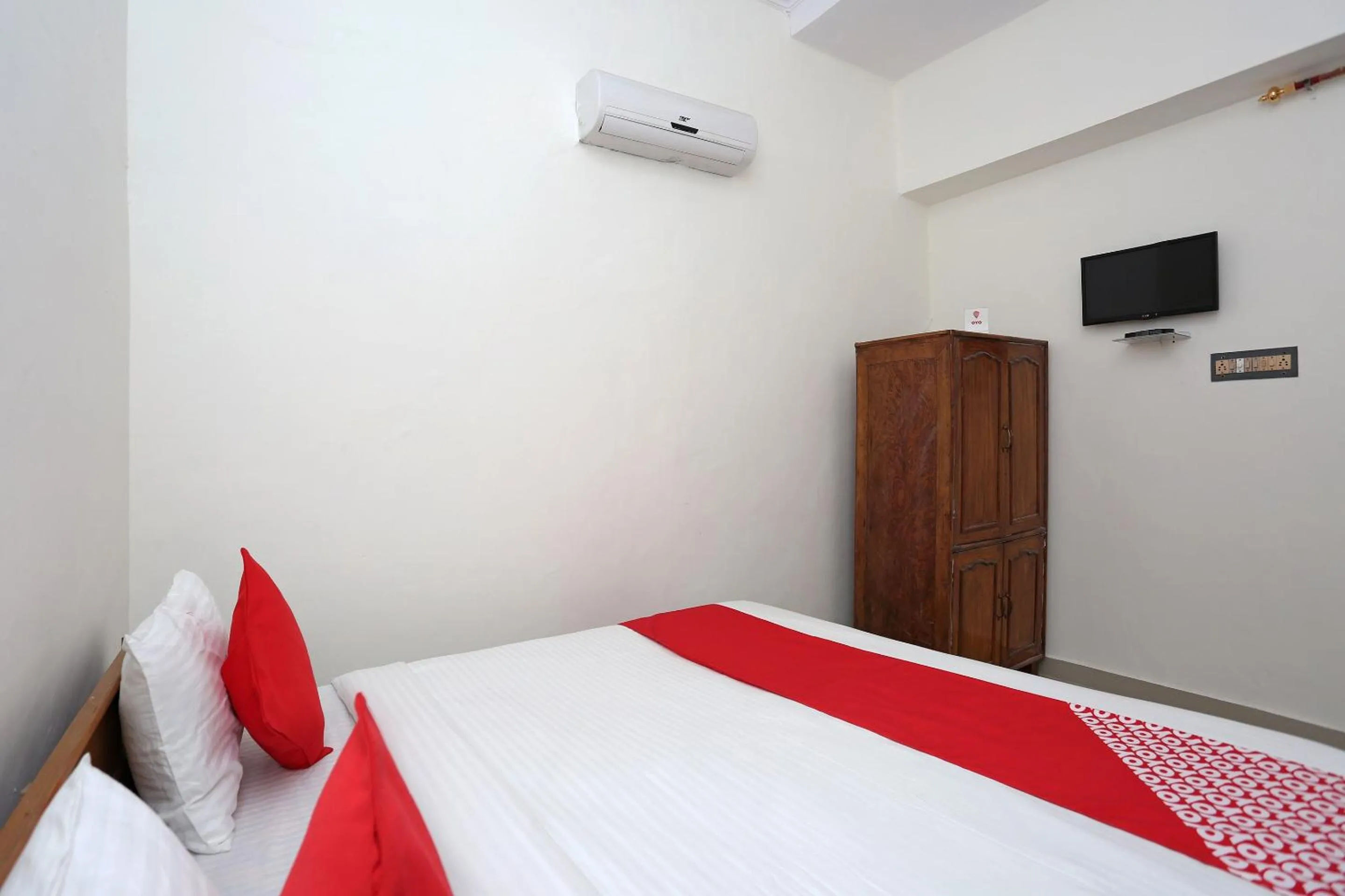 Bedroom, Bed in Hotel O Loknath Inn