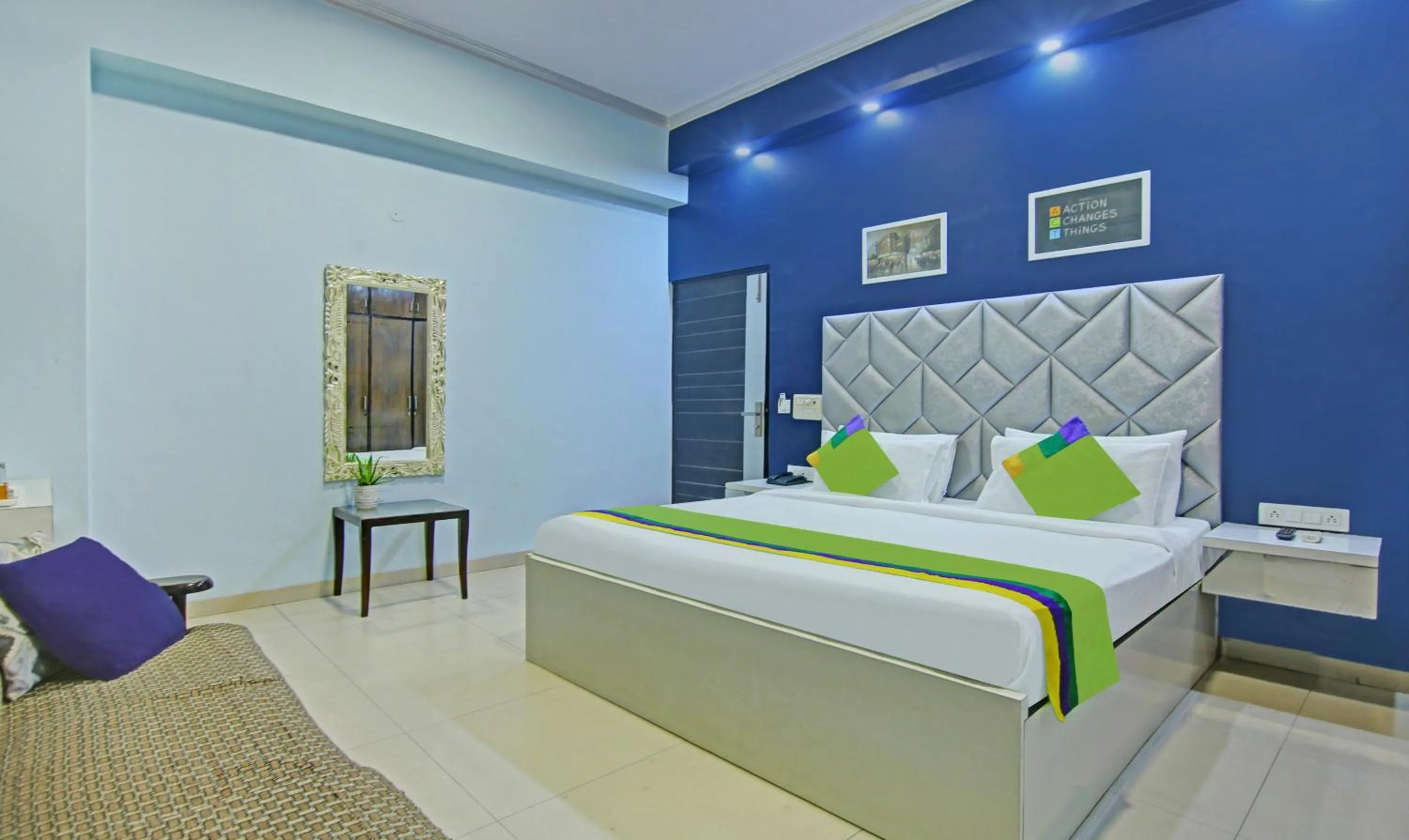 Bedroom, Bed in Itsy Hotels Golden Vista