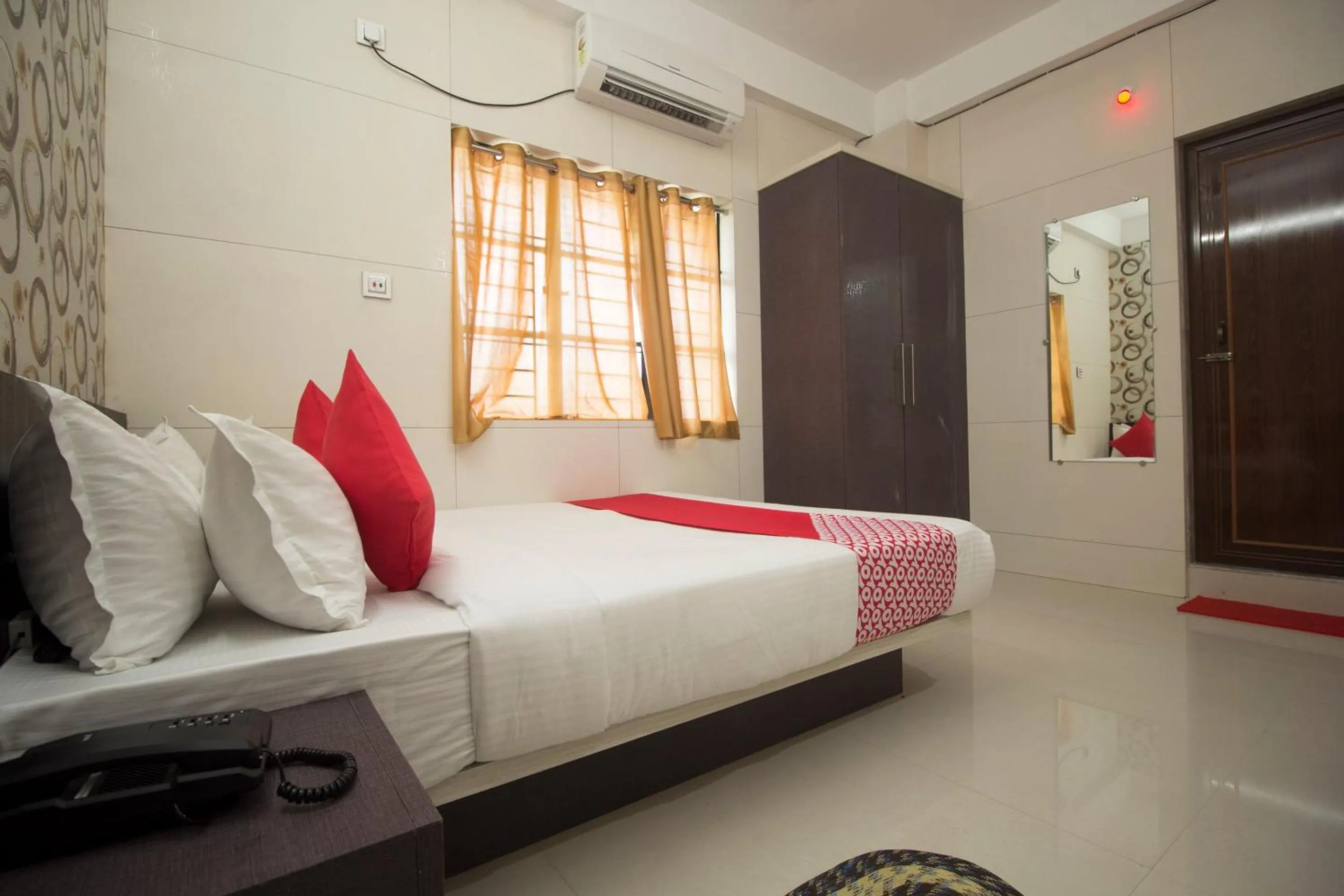 Bedroom, Bed in Super Capital O Priyanshu