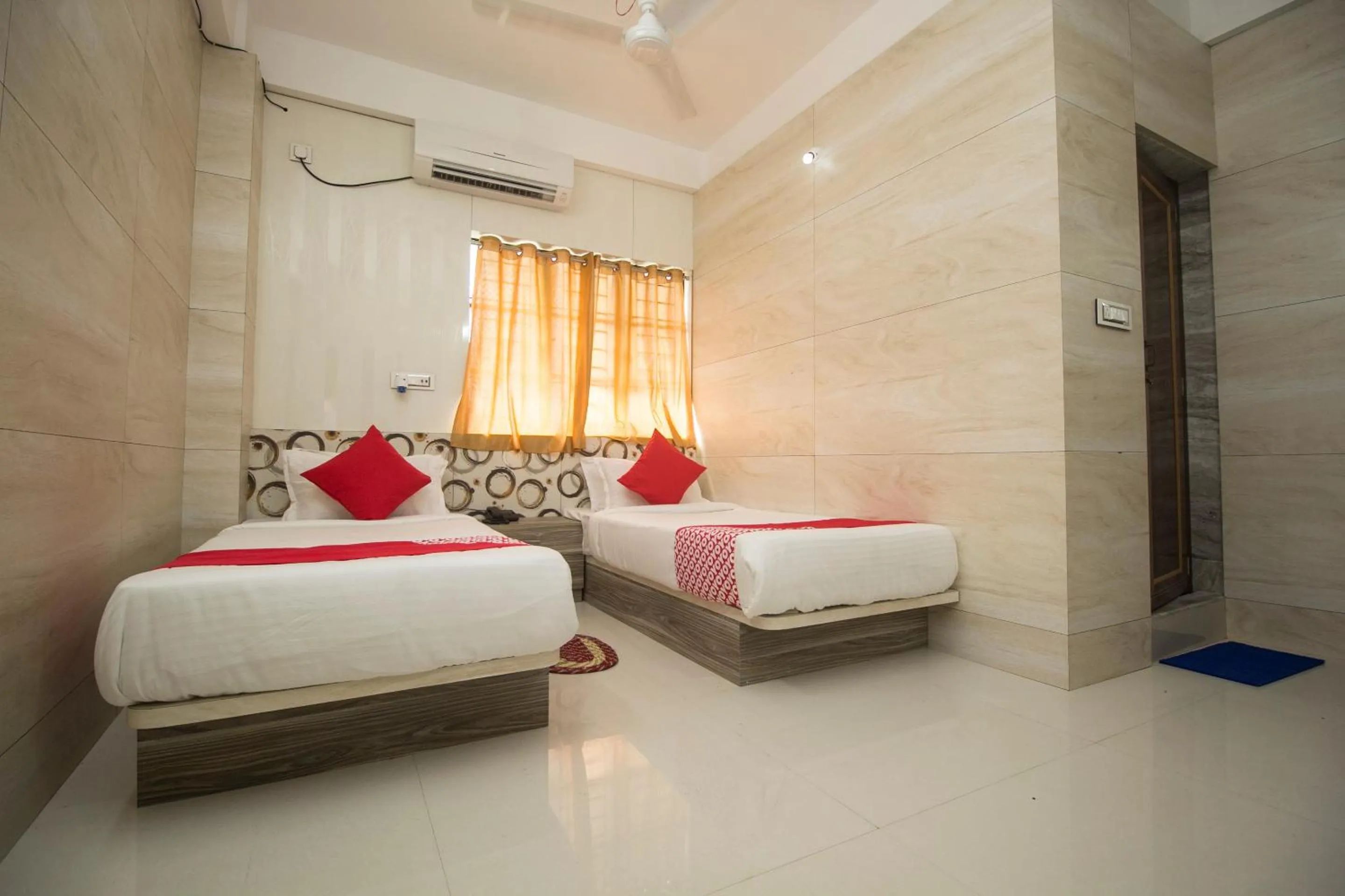 Bedroom, Bed in Super Capital O Priyanshu