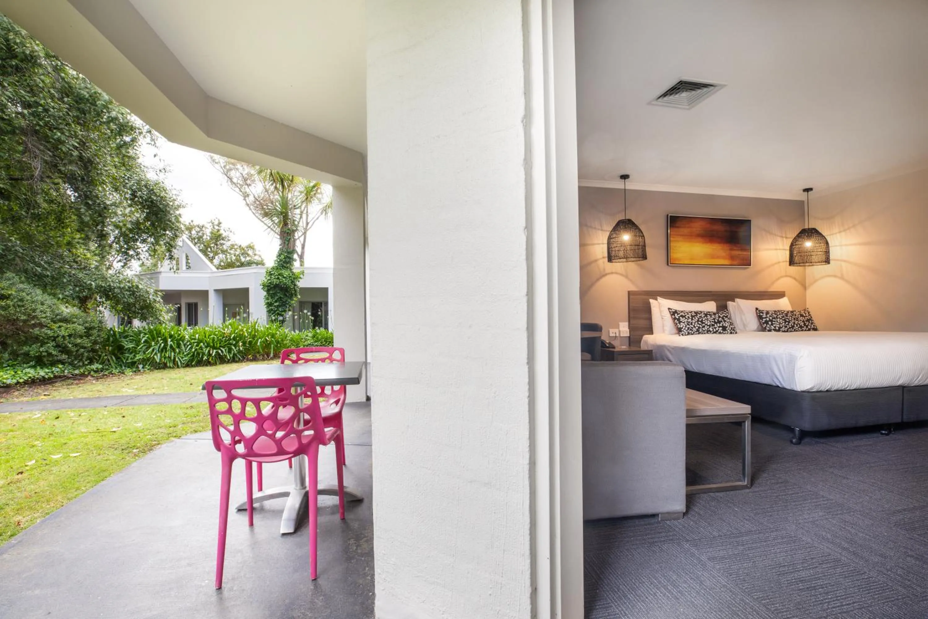 Photo of the whole room, Bed in Nightelier Doncaster