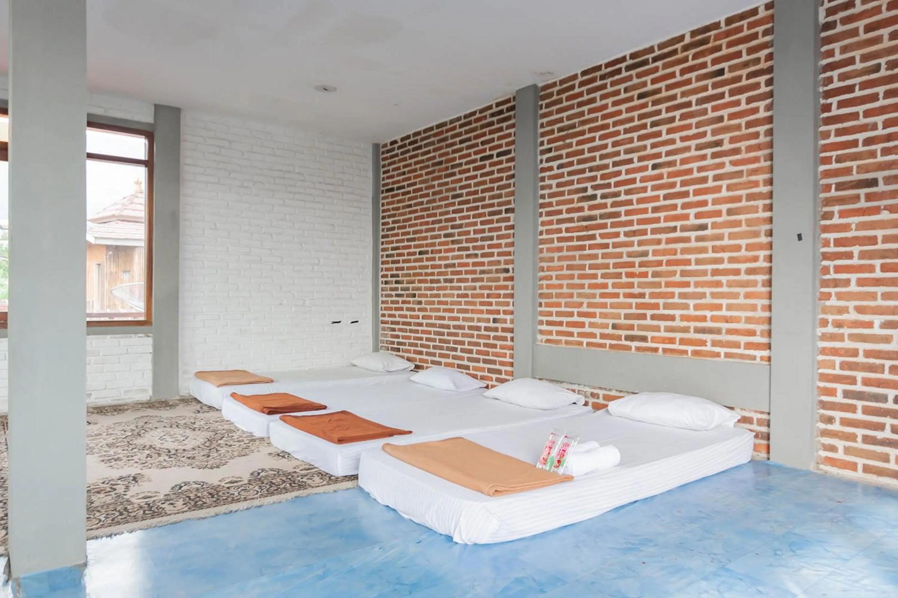 Bedroom, Bed in RedDoorz near Farmhouse Lembang