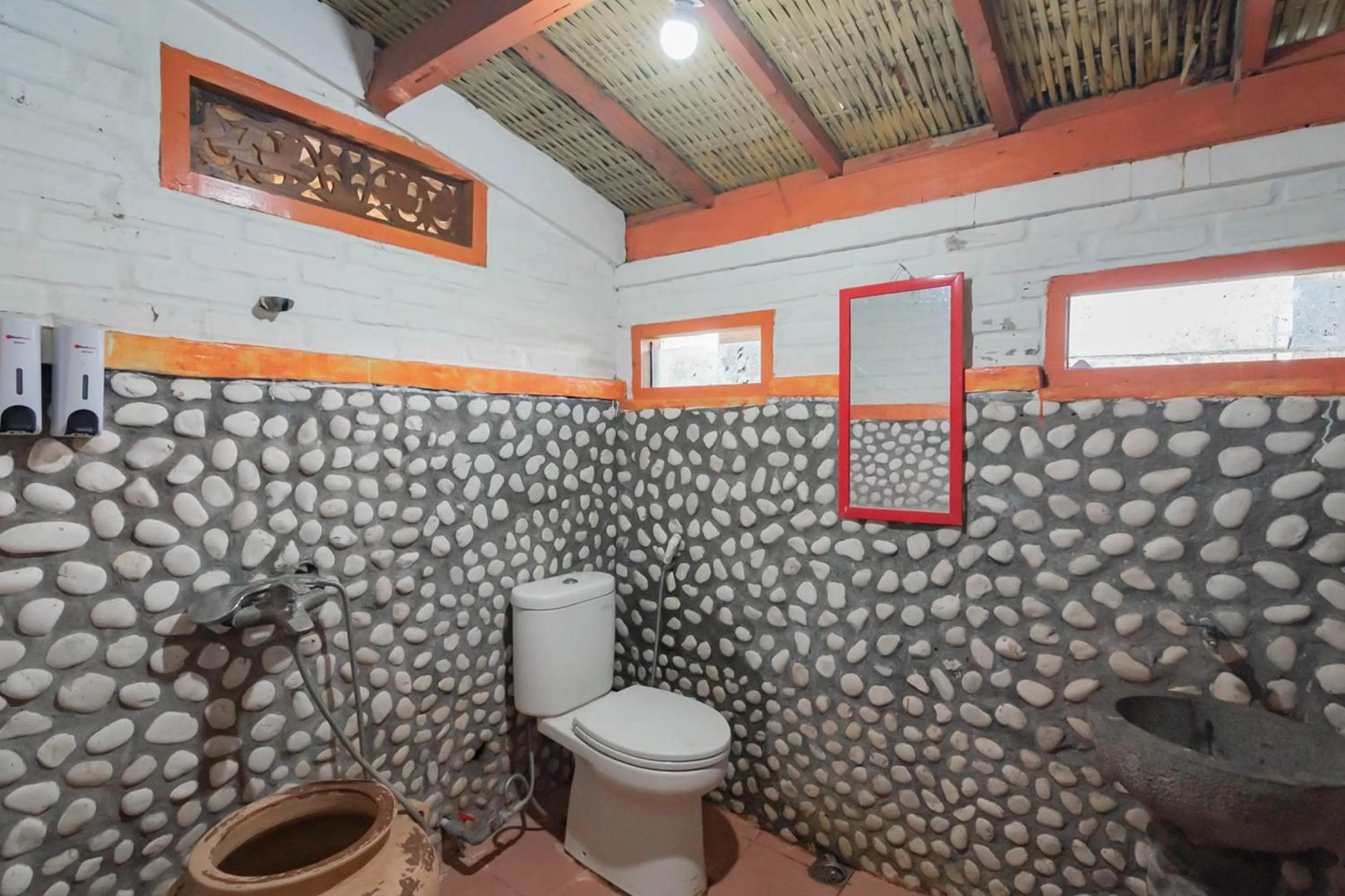 Bathroom in RedDoorz near Farmhouse Lembang