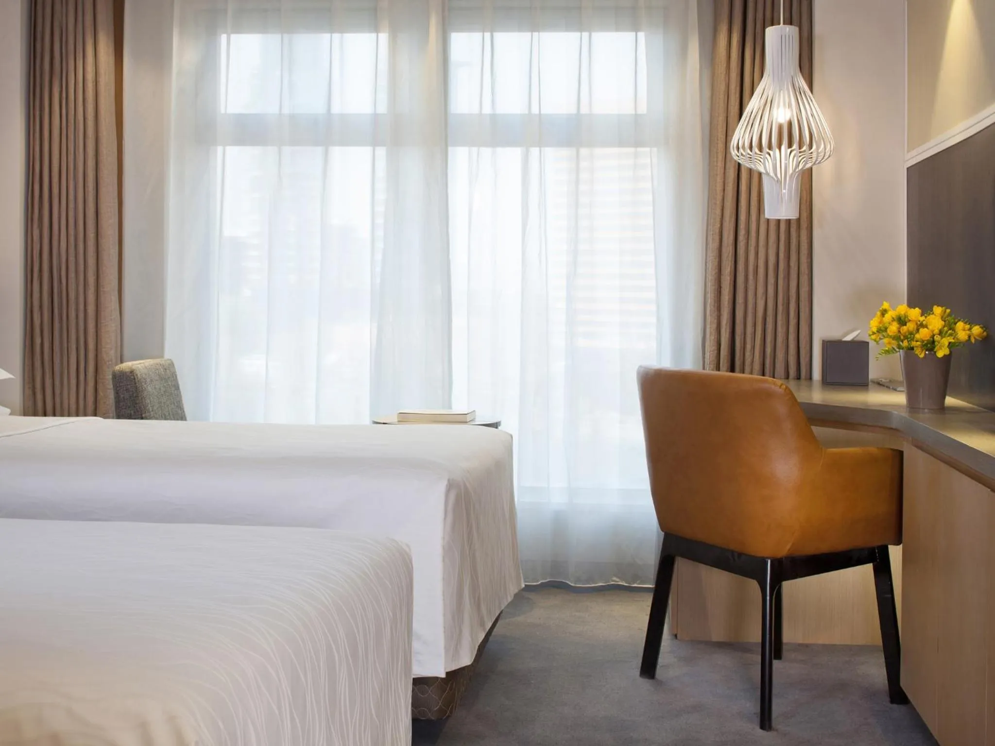 bunk bed, Bed in Beijing Landmark Towers