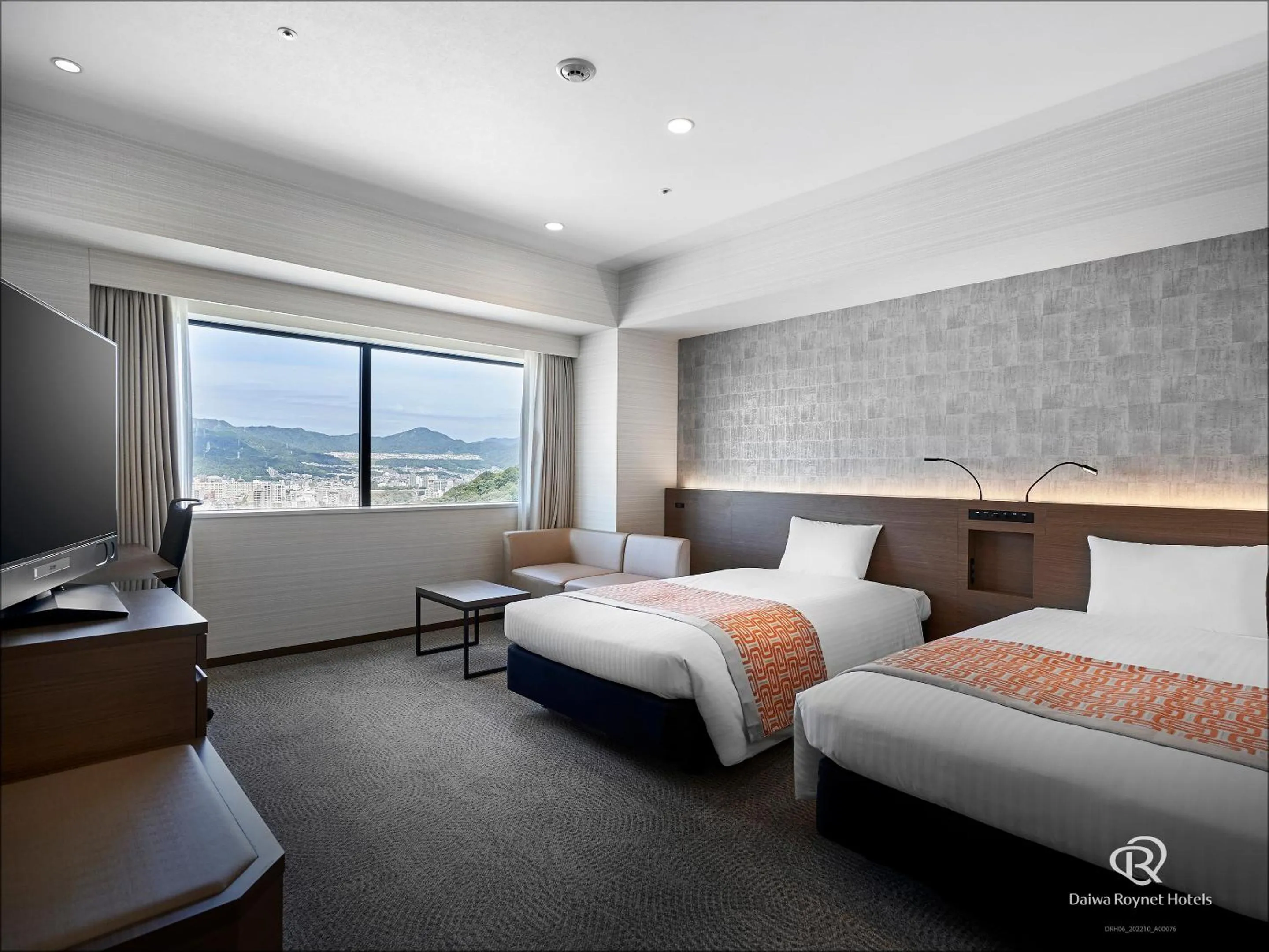 Bed in Daiwa Roynet Hotel Hiroshima-ekimae