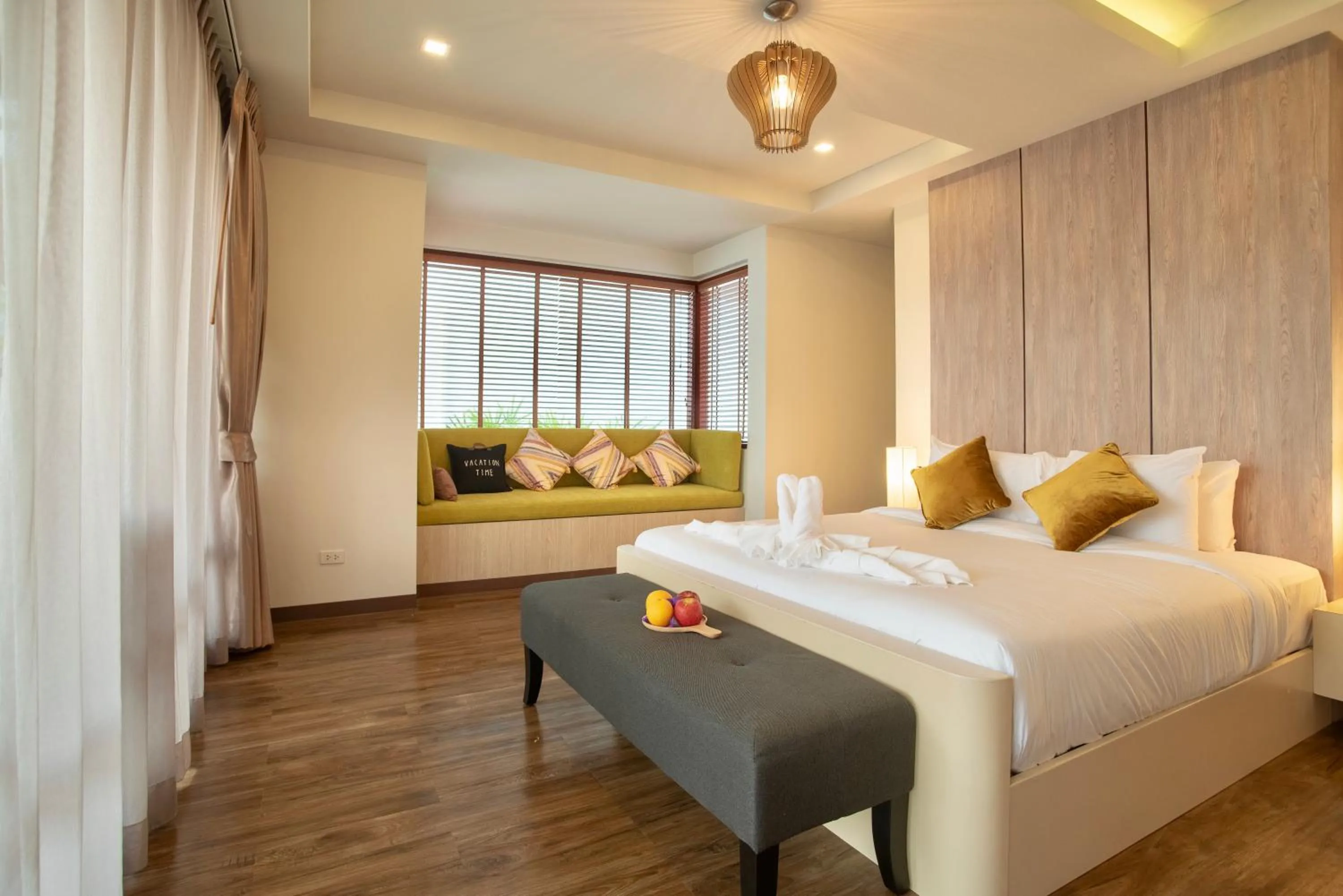 Bedroom, Bed in Kan & Kan Luxury Pool Villa Hua Hin with all bathtub