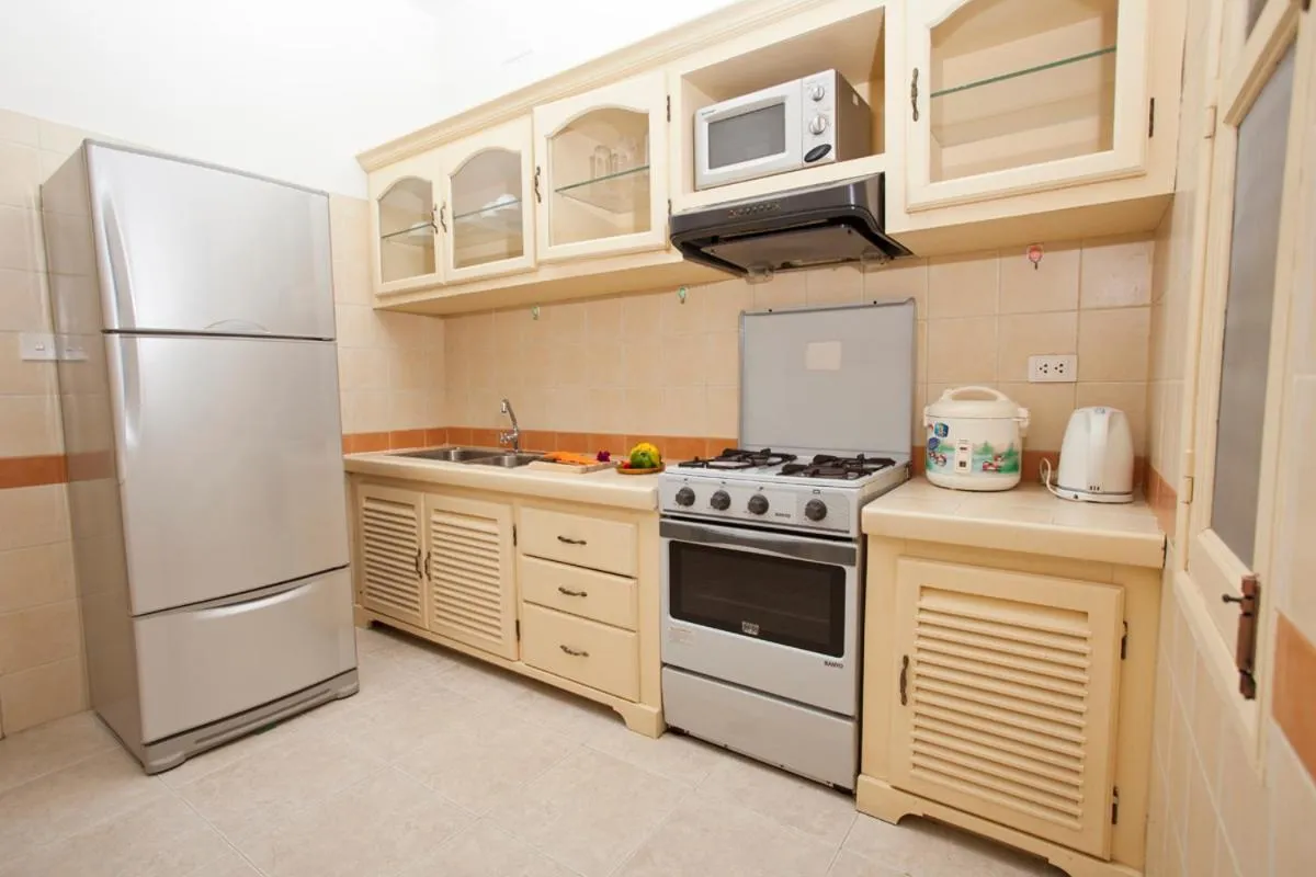 Kitchen or kitchenette in Grand Residence