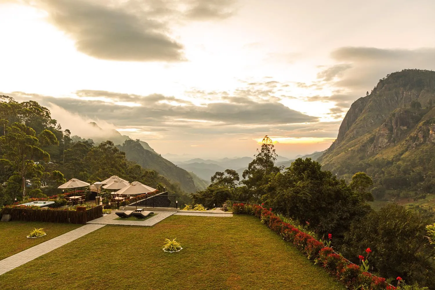 Hiking in EKHO Ella - A Divine View of Ella Gap