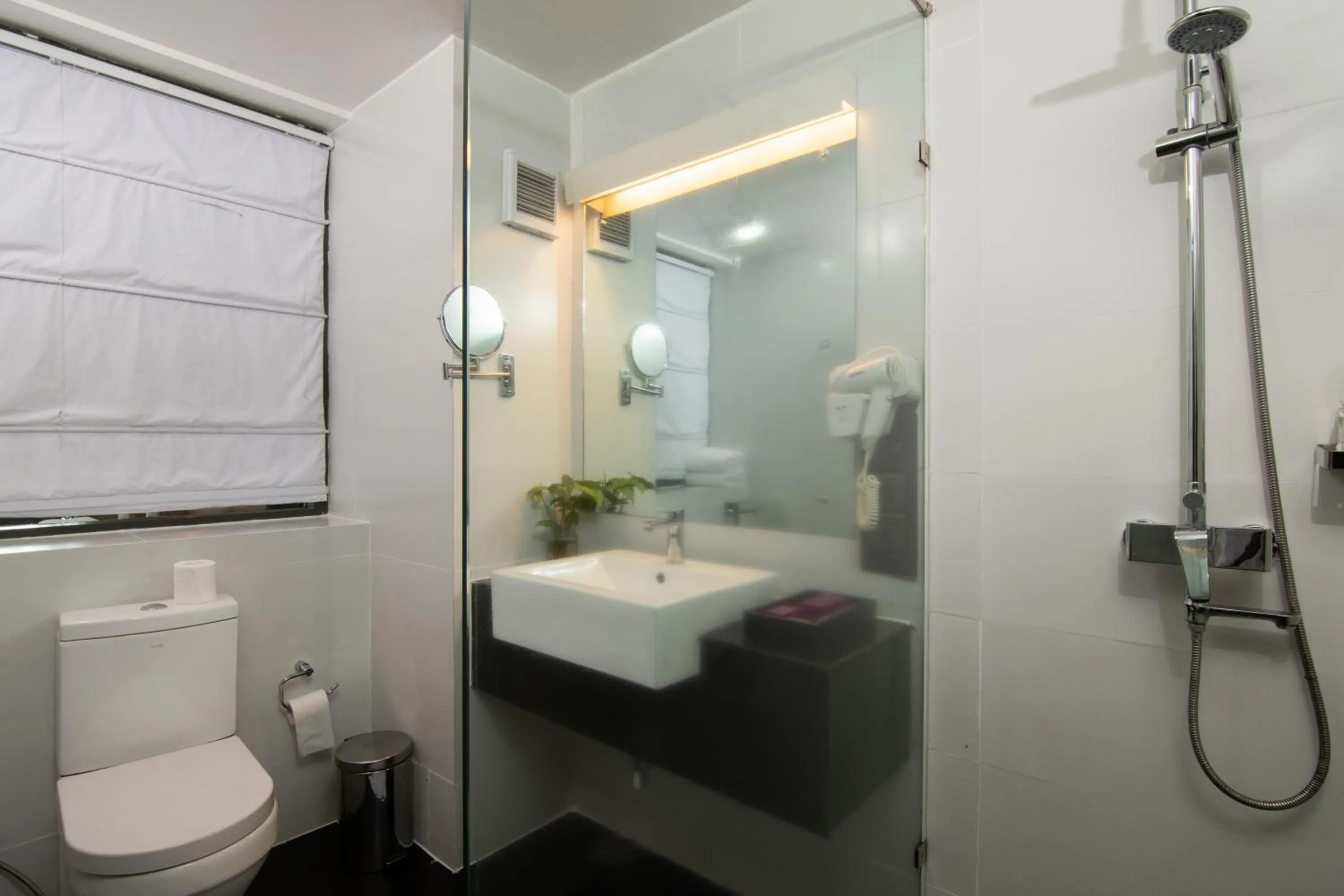 Bathroom in EKHO Ella - A Divine View of Ella Gap