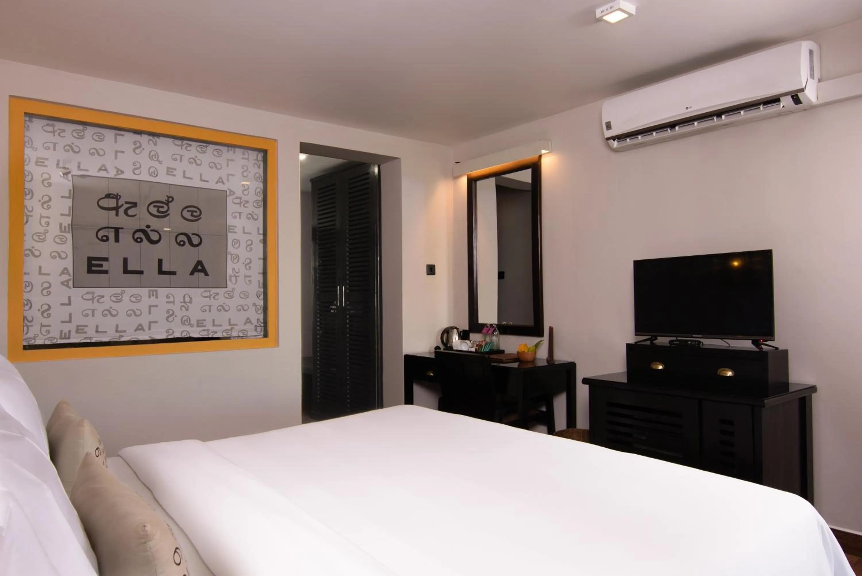 TV and multimedia, Bed in EKHO Ella - A Divine View of Ella Gap