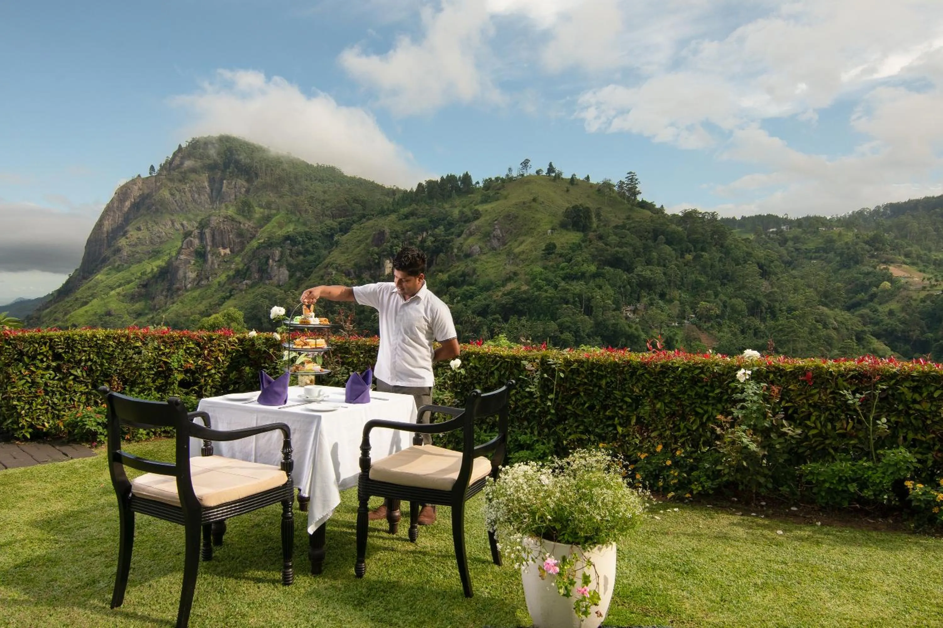 Restaurant/places to eat in EKHO Ella - A Divine View of Ella Gap