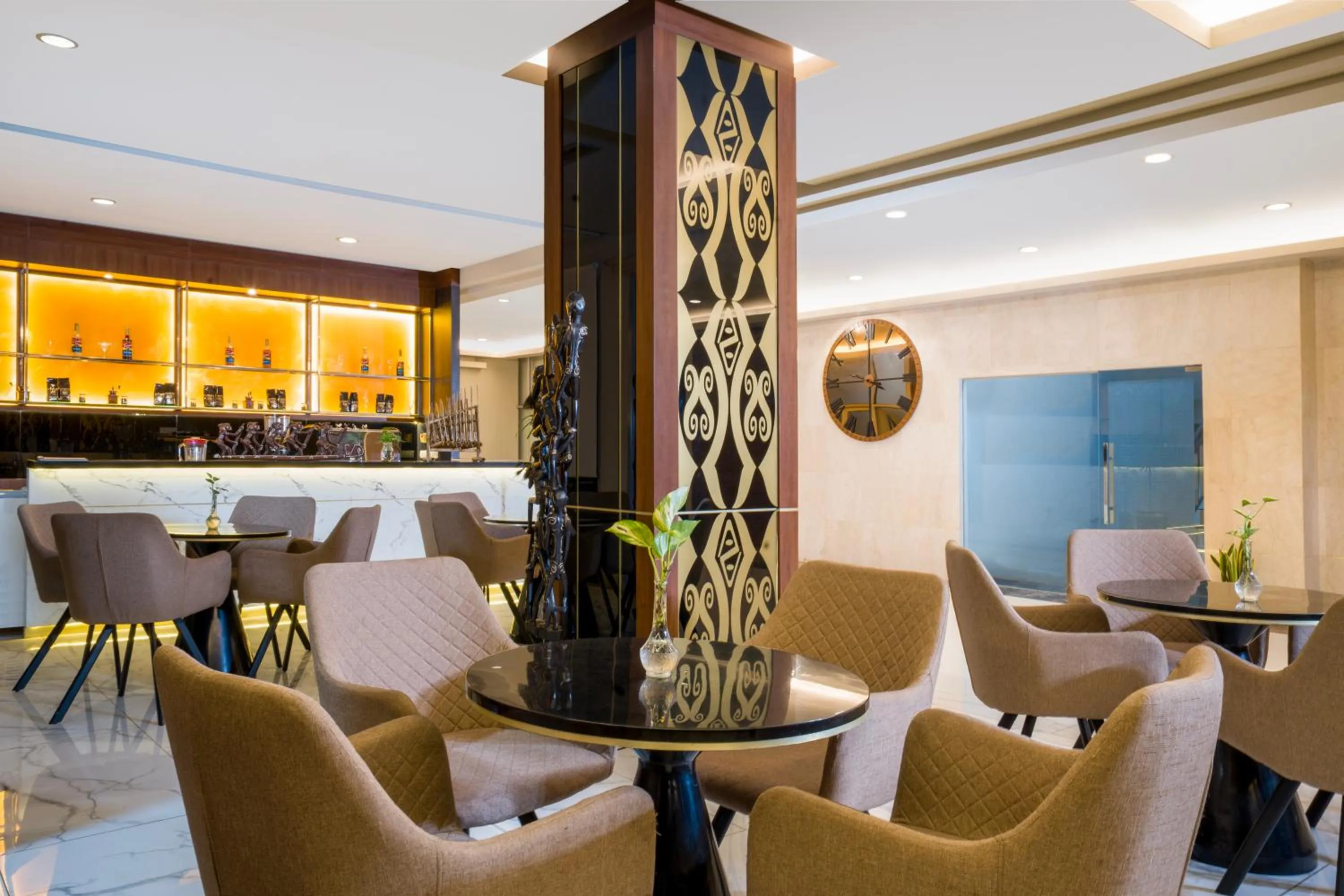 Restaurant/places to eat in Swiss-Belexpress Jayapura