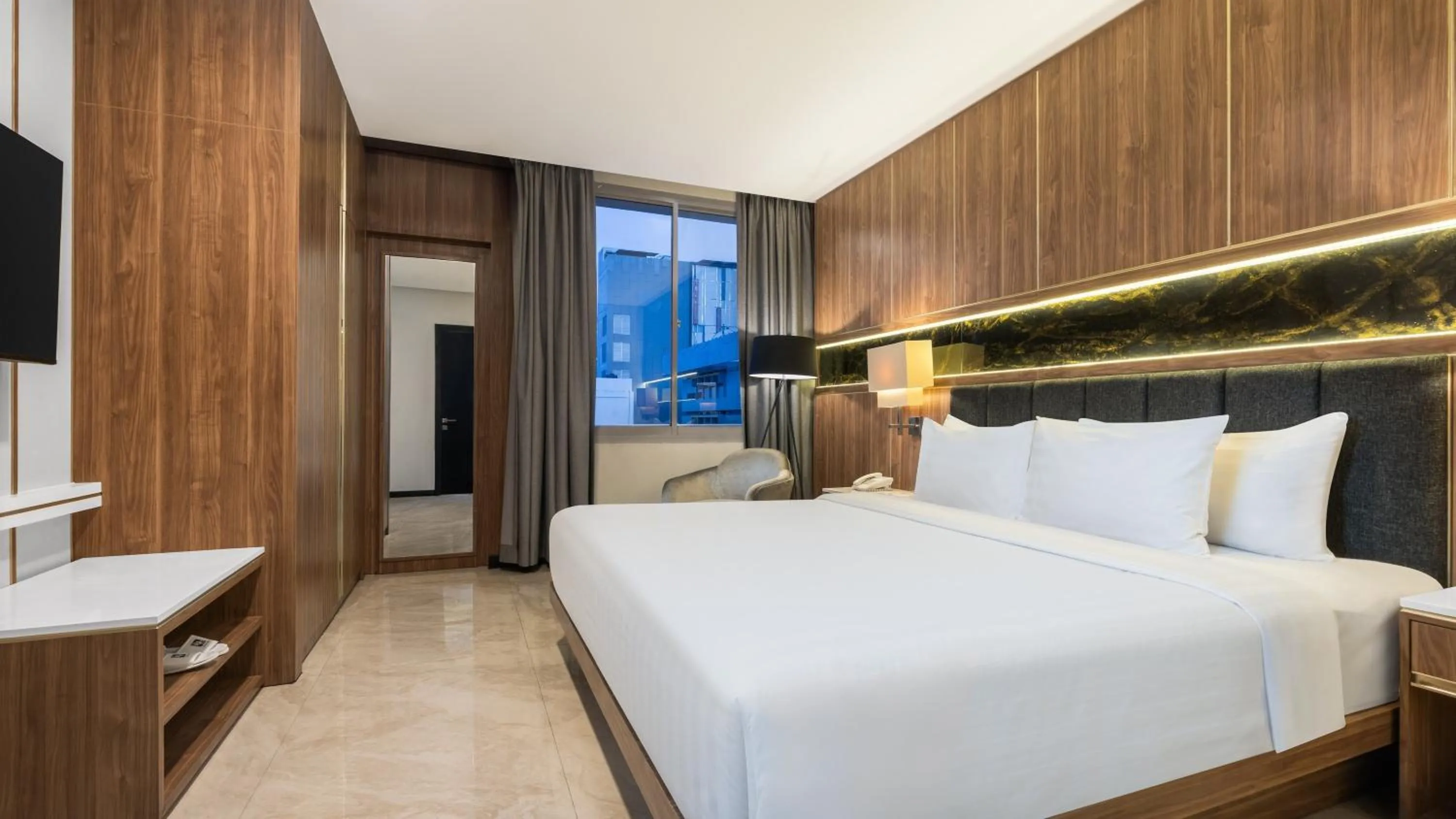 Bedroom, Bed in Swiss-Belexpress Jayapura