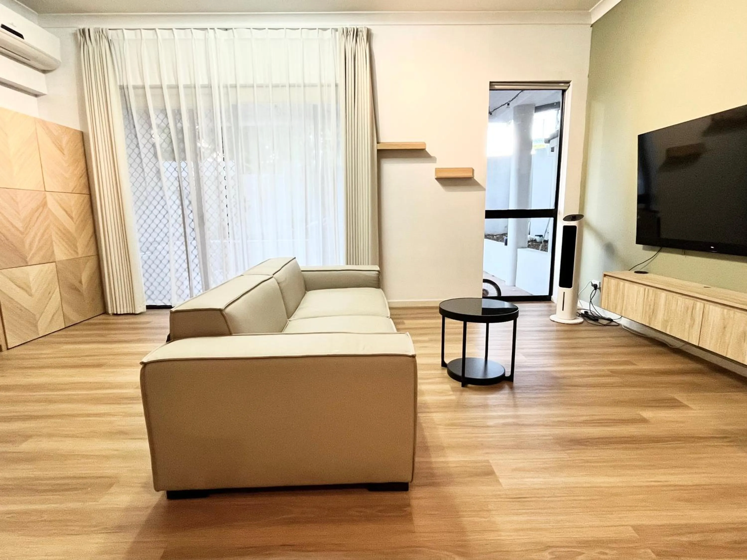 Living room in Parkview Apartments