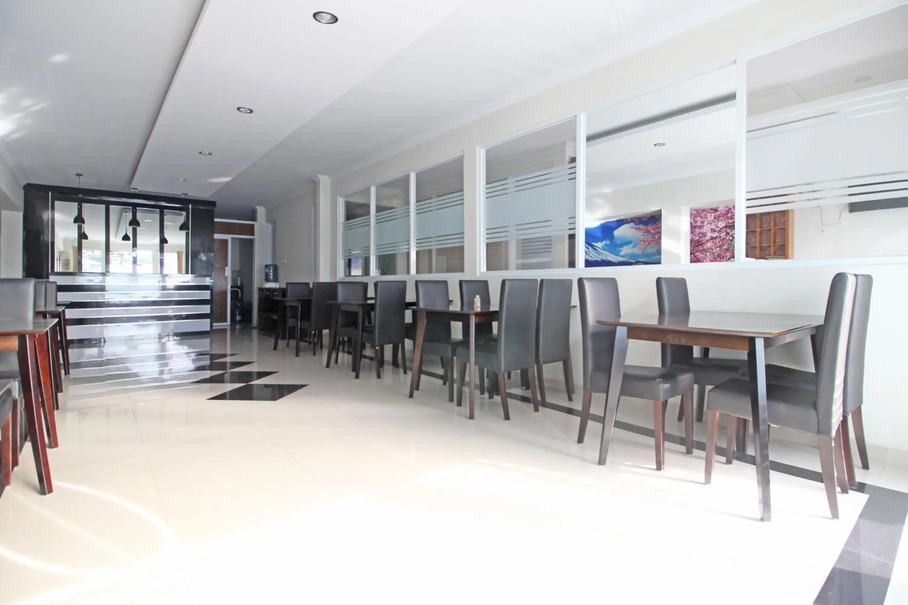 Restaurant/places to eat in RedDoorz near AMIKOM Yogyakarta