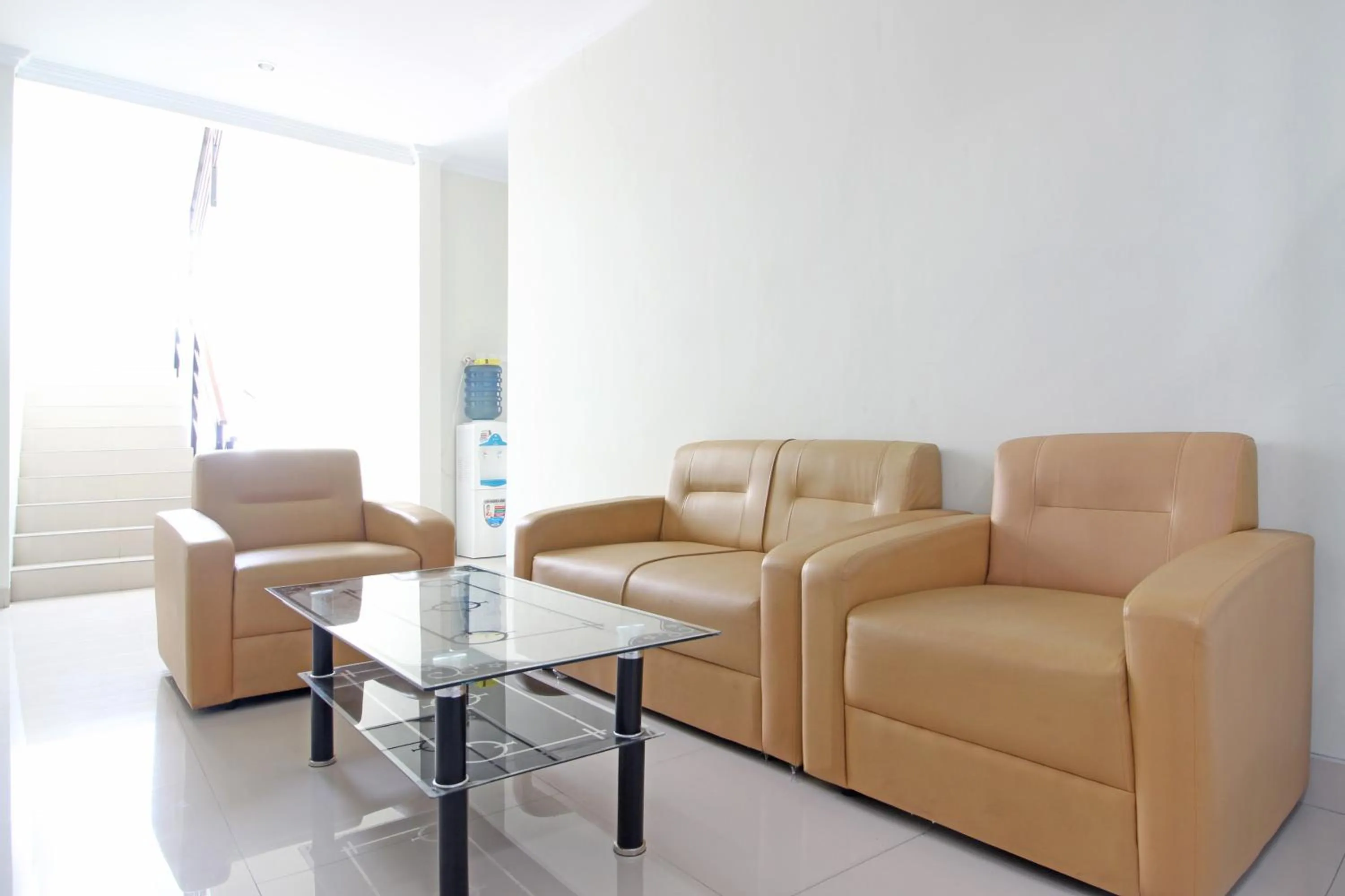 Lobby or reception in RedDoorz near AMIKOM Yogyakarta