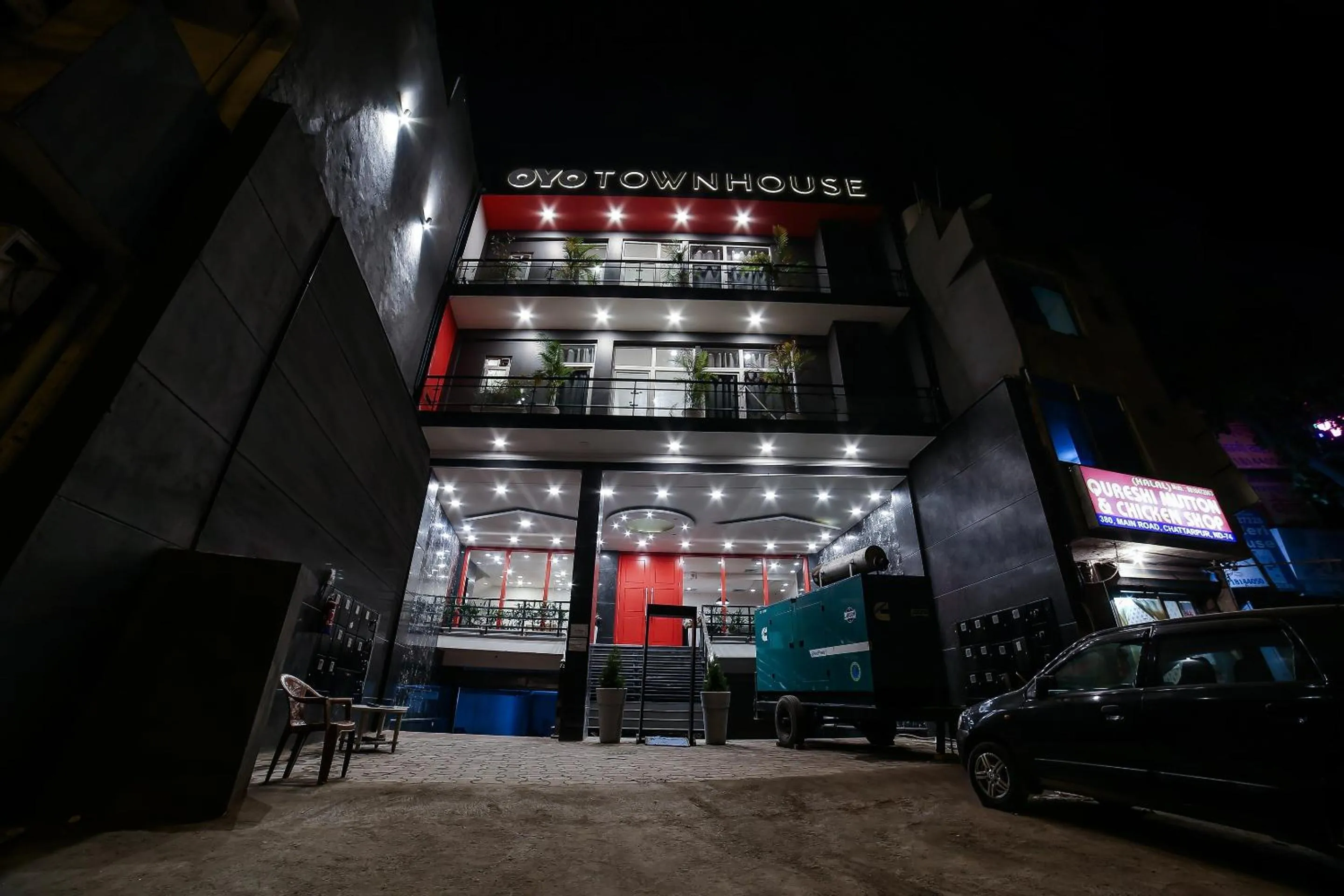 Facade/entrance in Townhouse Chattarpur Opp. Tivoli Garden Near Chhatarpur Metro Station