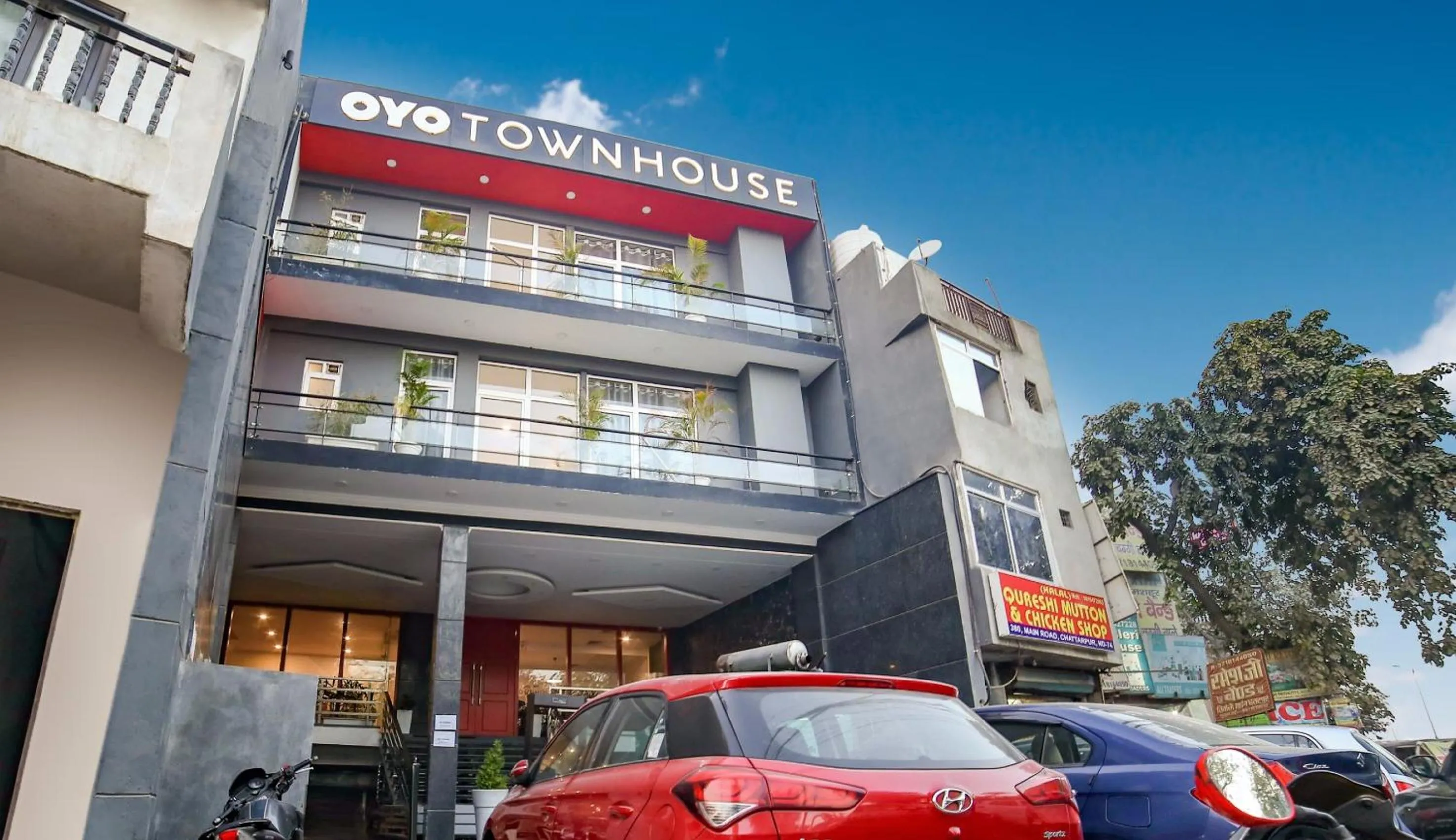 Facade/entrance in Townhouse Chattarpur Opp. Tivoli Garden Near Chhatarpur Metro Station