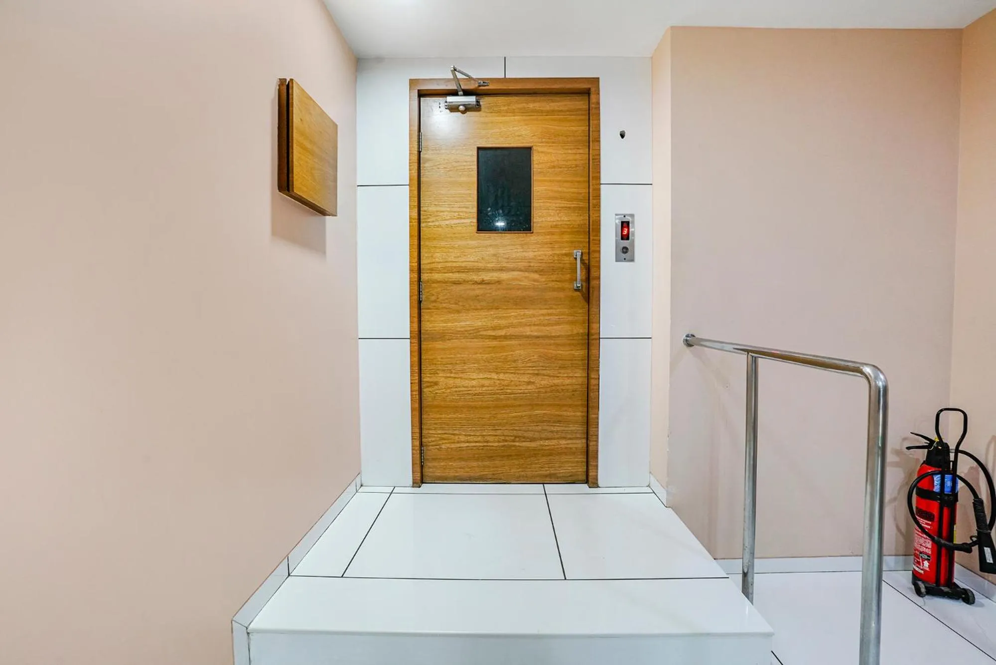 Lobby or reception in FabHotel Neelkamal - Chembur