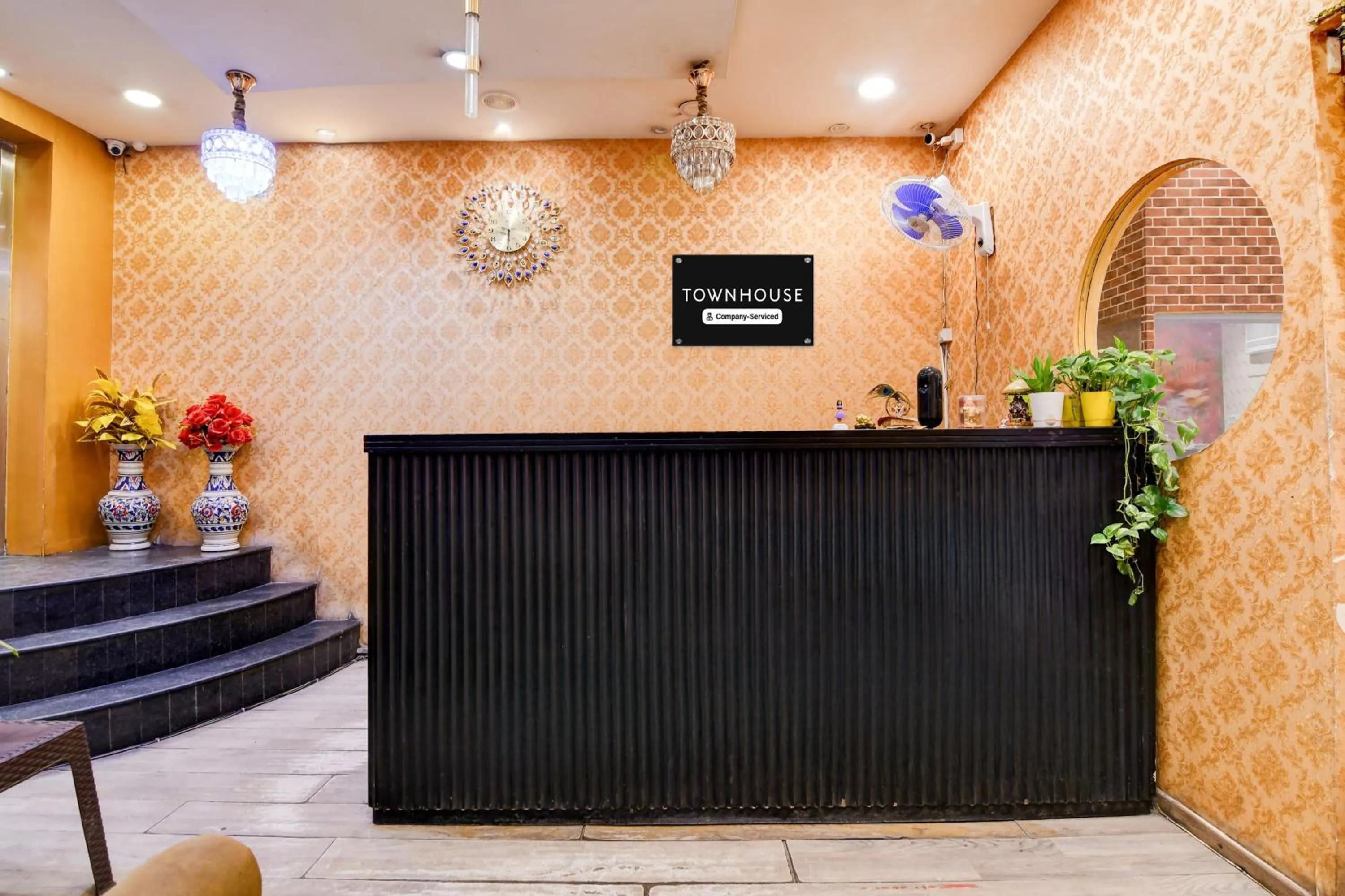 Lobby or reception in Super Townhouse Science City Formerly Hotel Mannat International