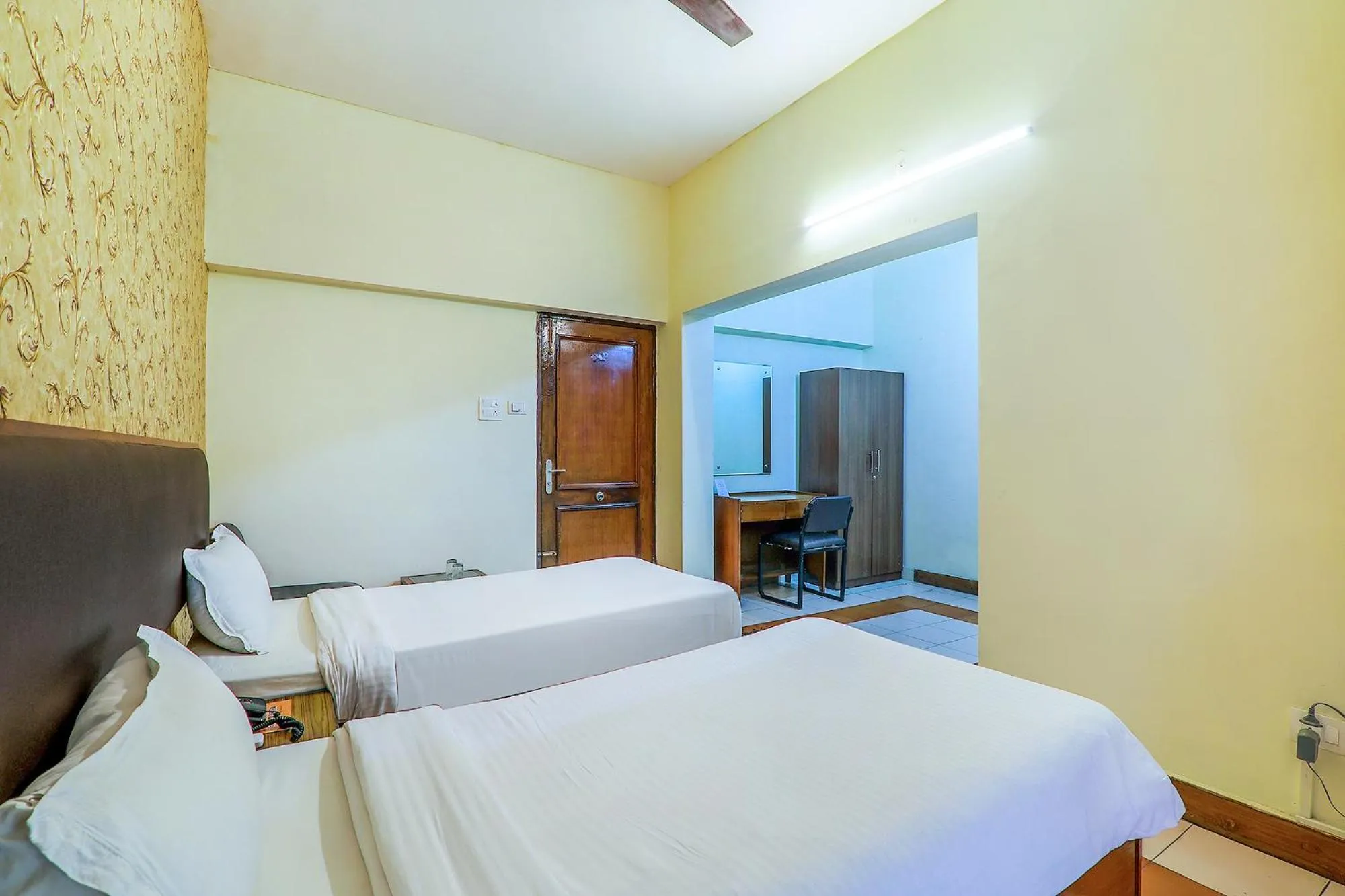 Bed in Hotel Executive