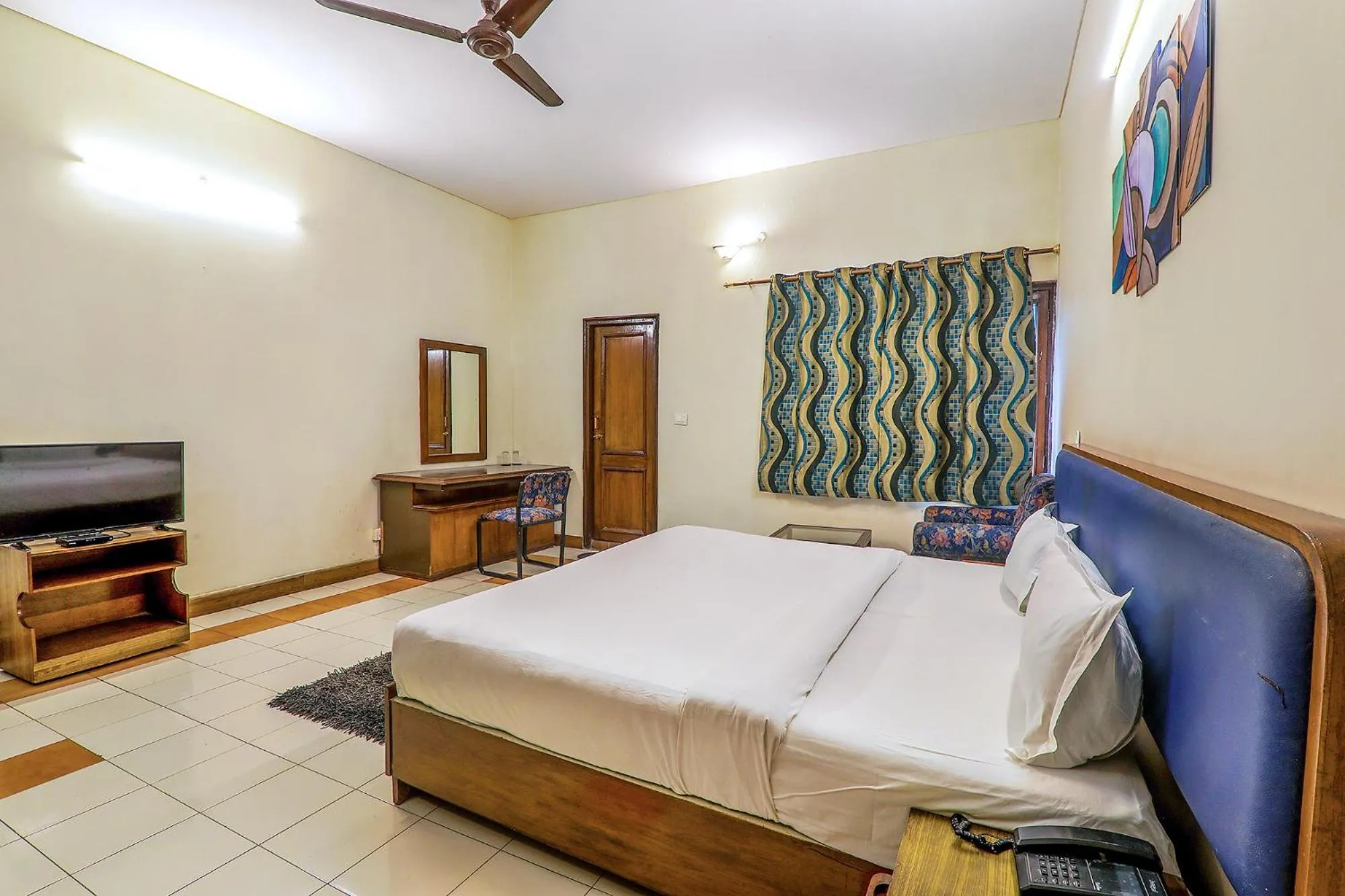 Bed in Hotel Executive