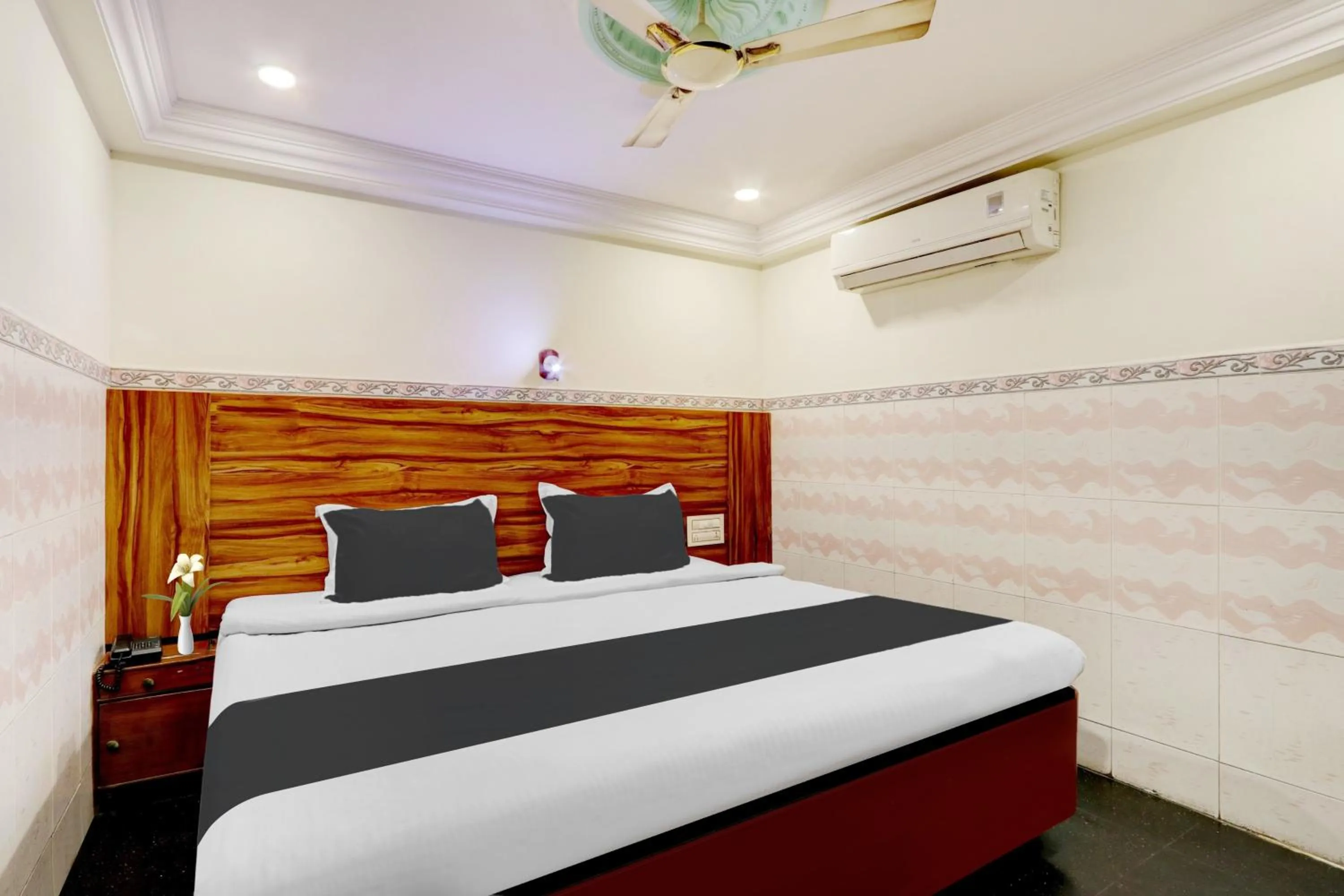 Bedroom, Bed in Collection O M G Road