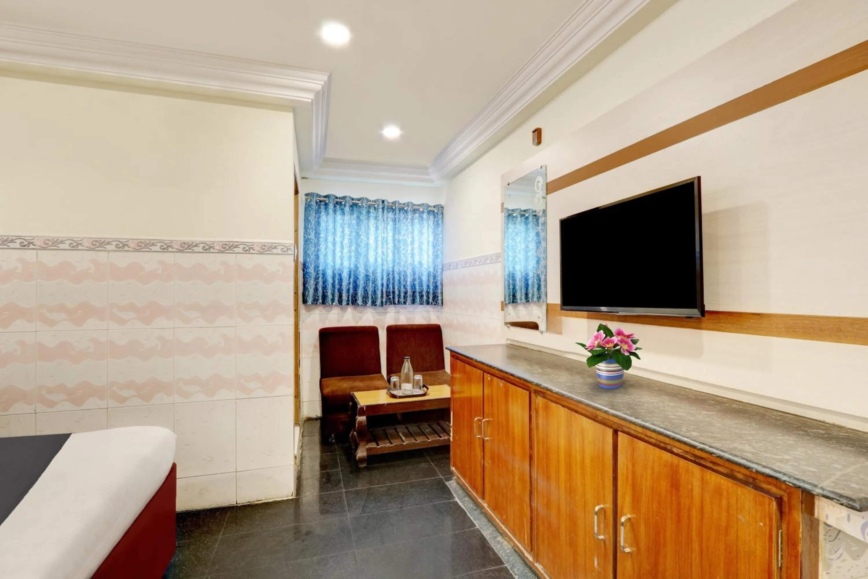 Bedroom in Collection O M G Road