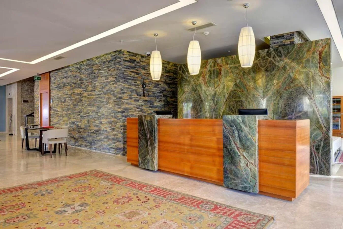 Lobby or reception in Sundance Suites Hotel