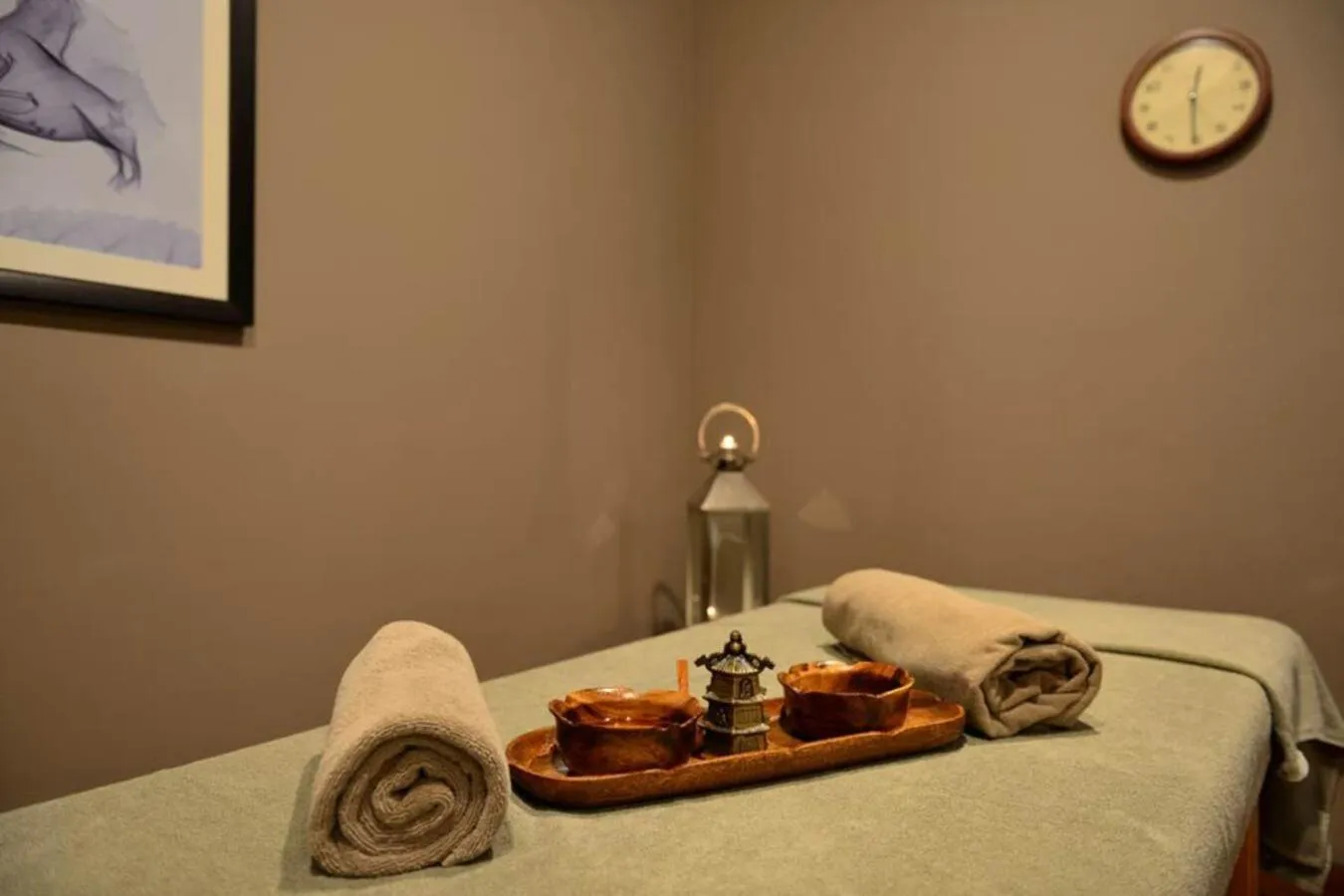 Massage, Bed in Sundance Suites Hotel