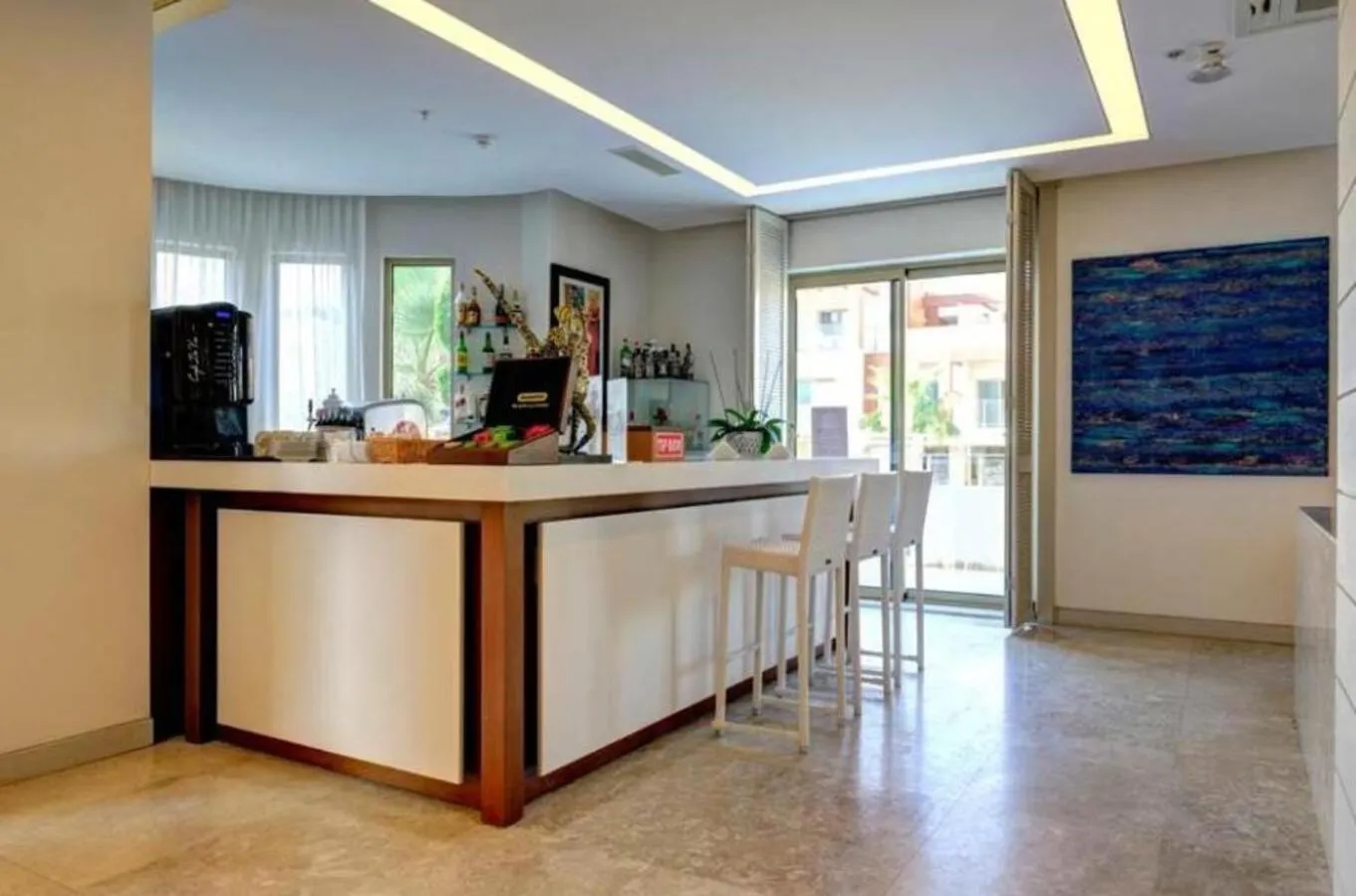 Lobby or reception in Sundance Suites Hotel